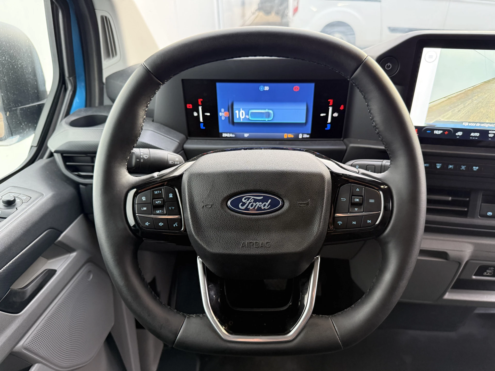 Hoofdafbeelding Ford E-Transit Custom