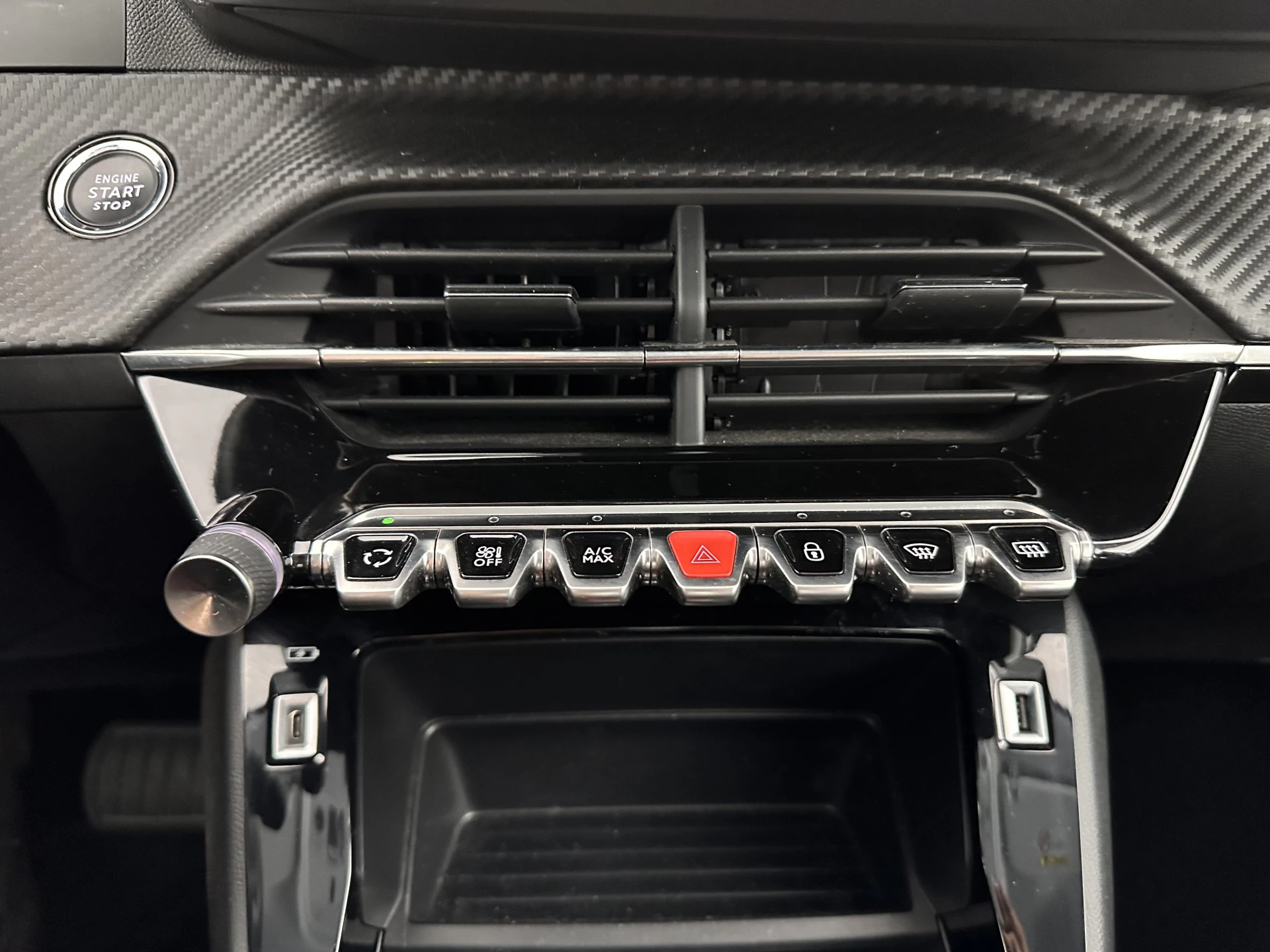 Hoofdafbeelding Peugeot e-208