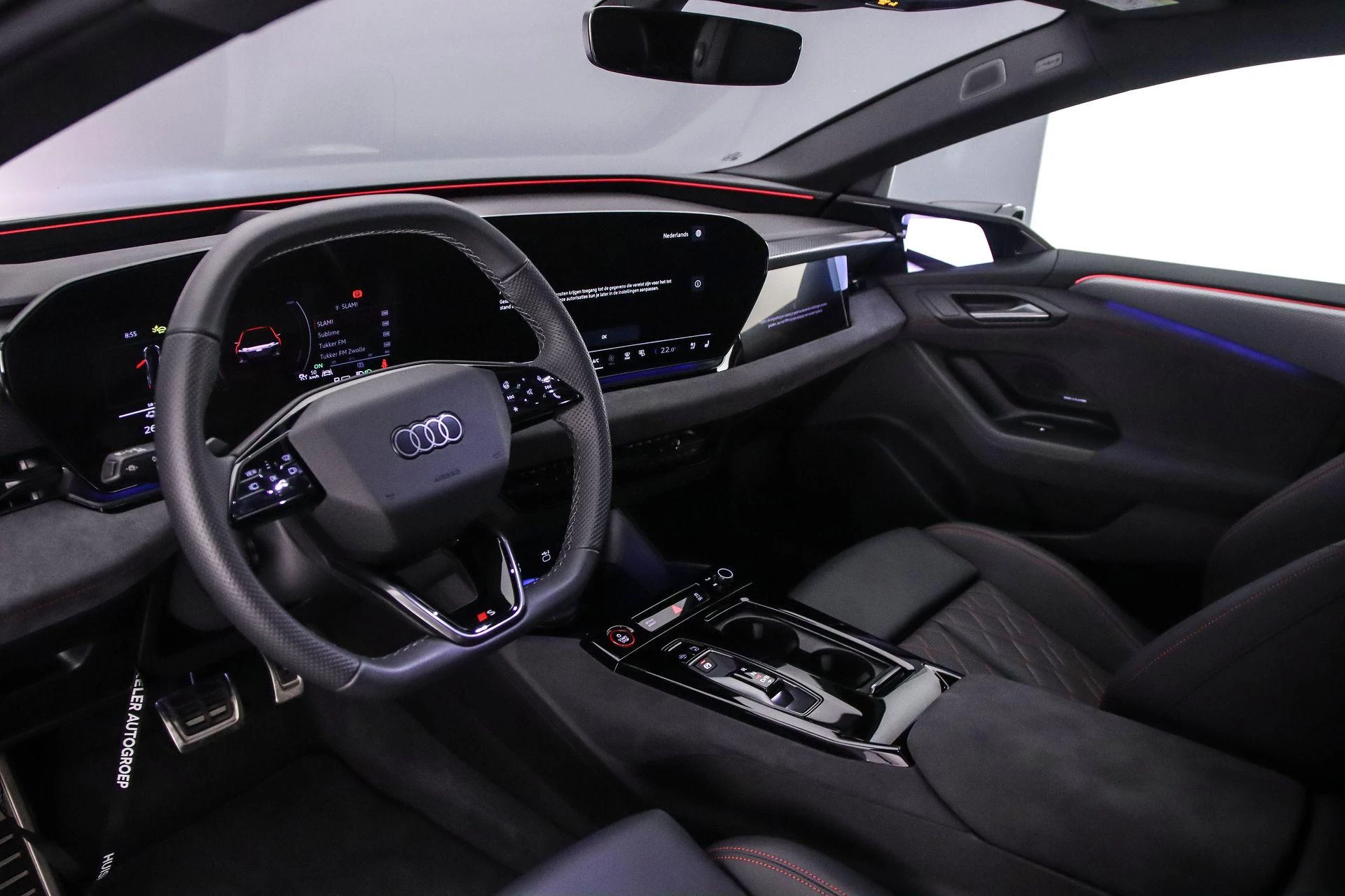 Hoofdafbeelding Audi A6 Avant e-tron