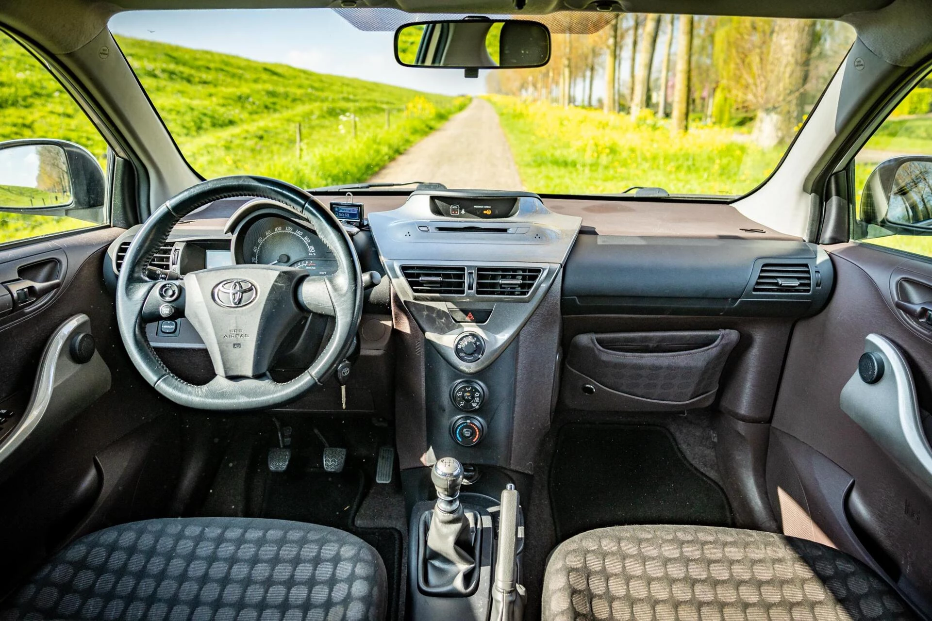 Hoofdafbeelding Toyota iQ
