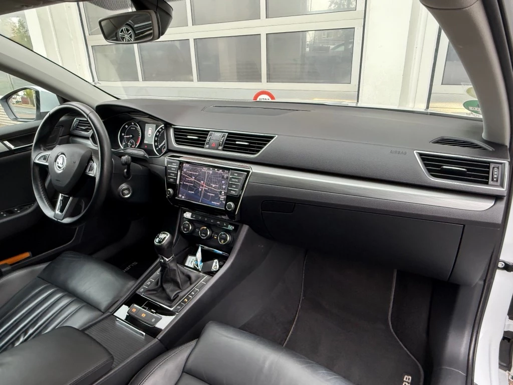 Hoofdafbeelding Škoda Superb