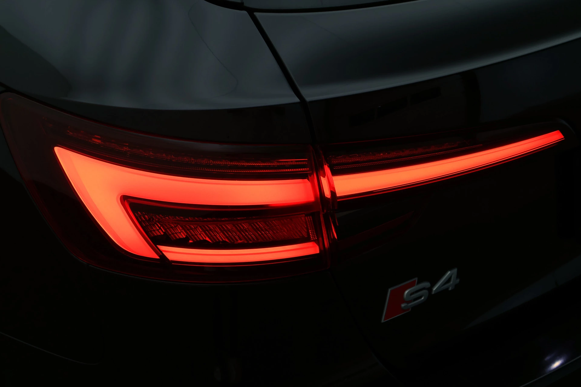 Hoofdafbeelding Audi S4