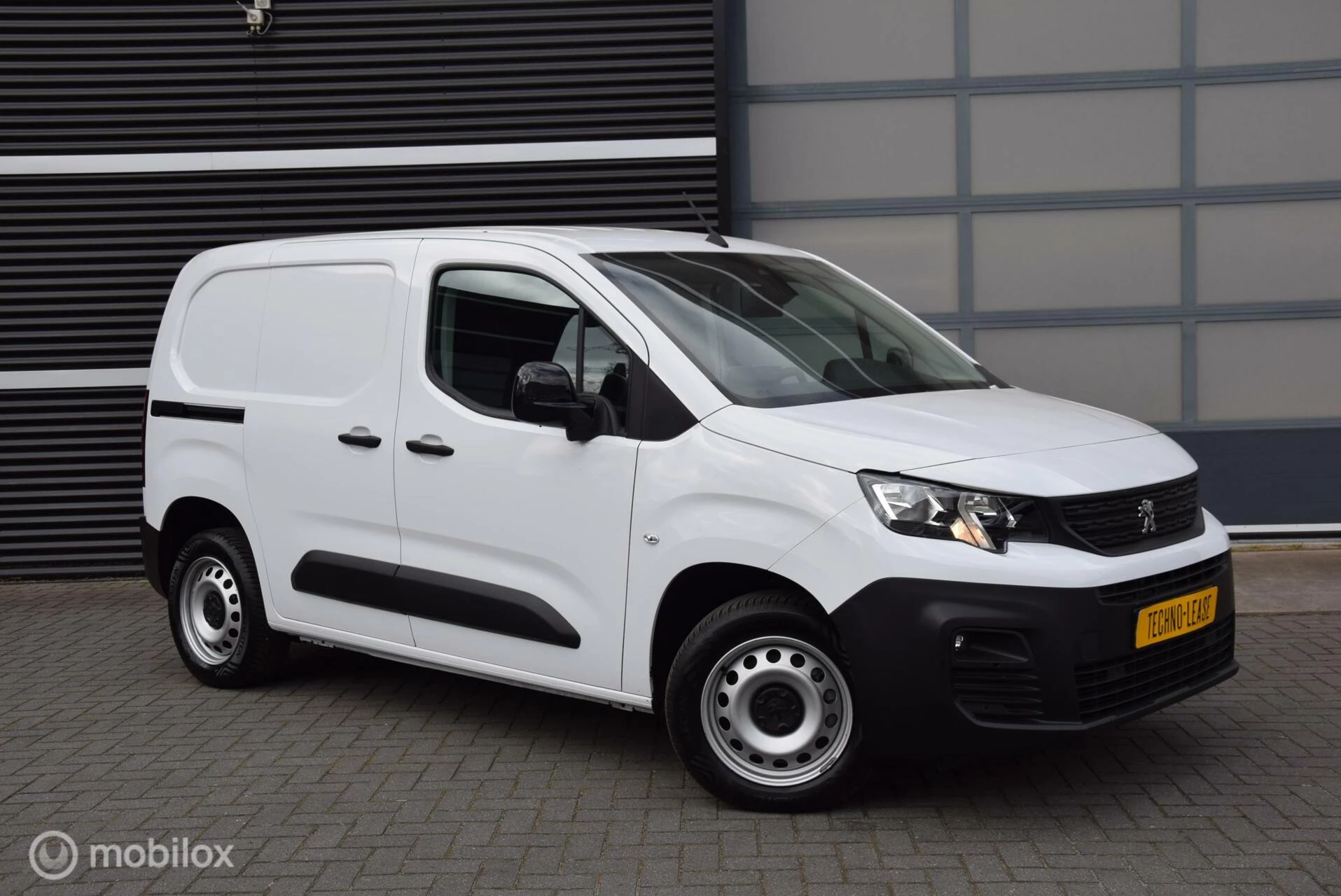 Hoofdafbeelding Peugeot Partner