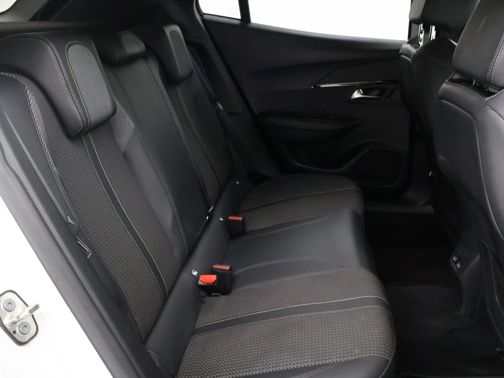 Hoofdafbeelding Peugeot e-2008