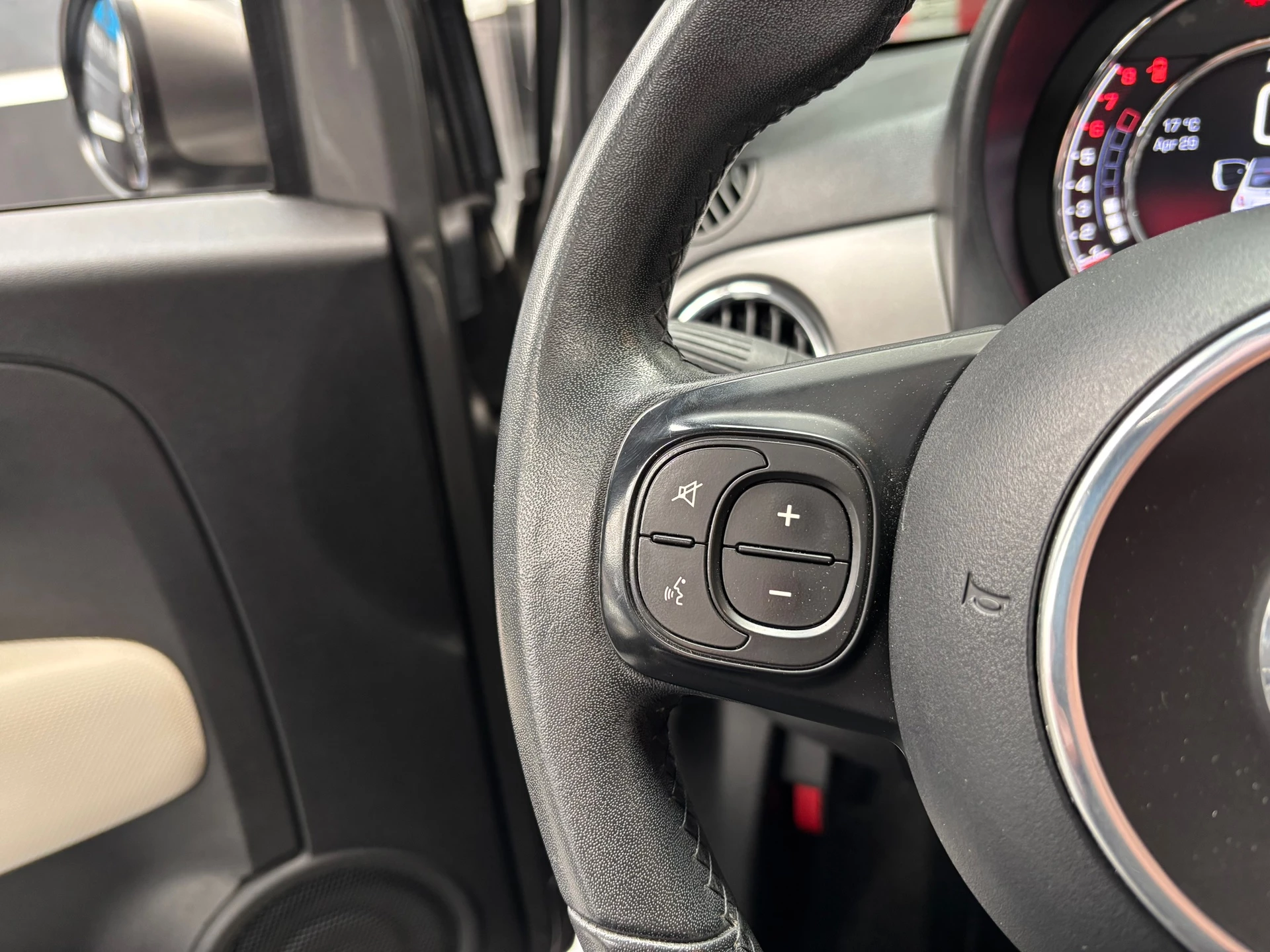 Hoofdafbeelding Fiat 500C