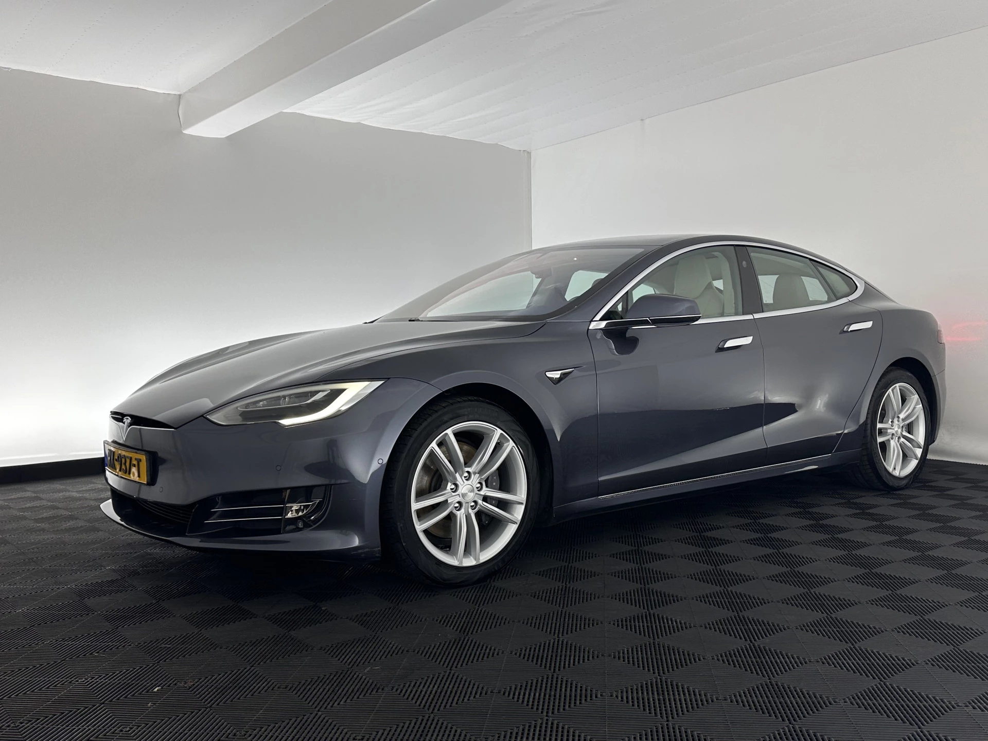 Hoofdafbeelding Tesla Model S