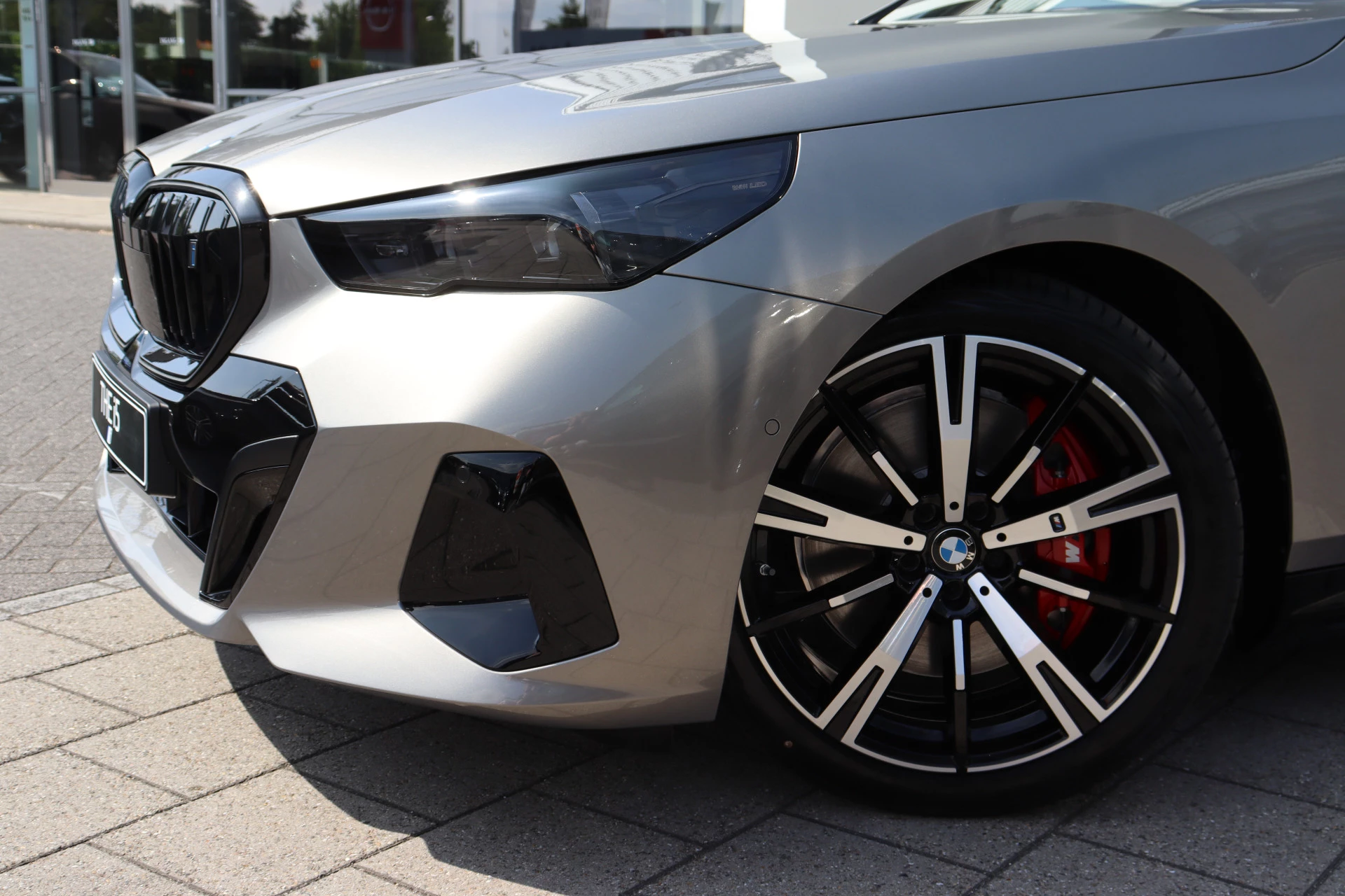 Hoofdafbeelding BMW i5