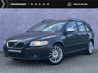 Hoofdafbeelding Volvo V50 Volvo V50 2.0 Sport | Trekhaak | Climate control | High Performance Audio | 17"lm velgen | automatisch dimmende binnenspiegel | Regensensor | Bluetooth | Dakrails |