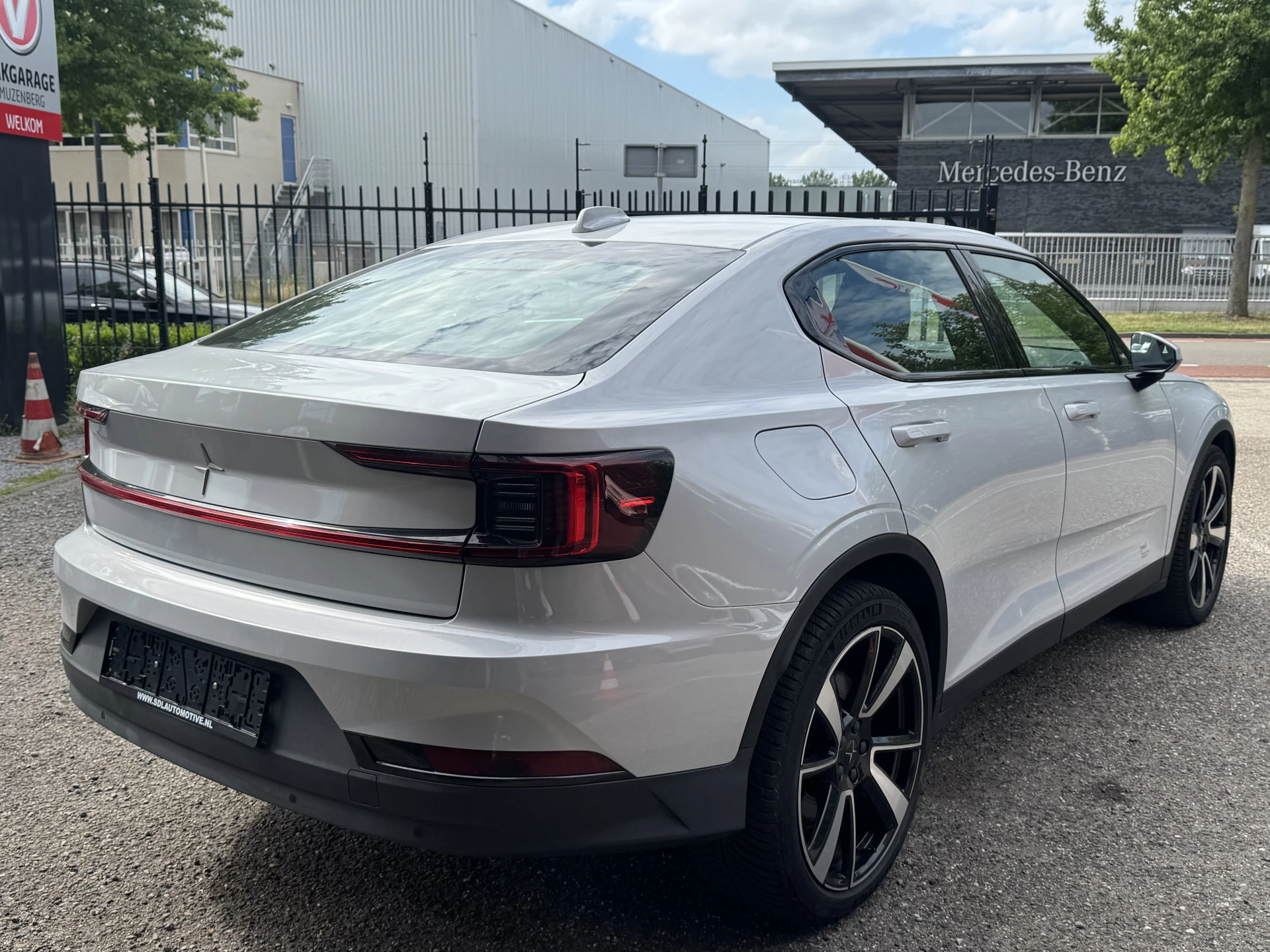 Hoofdafbeelding Polestar 2
