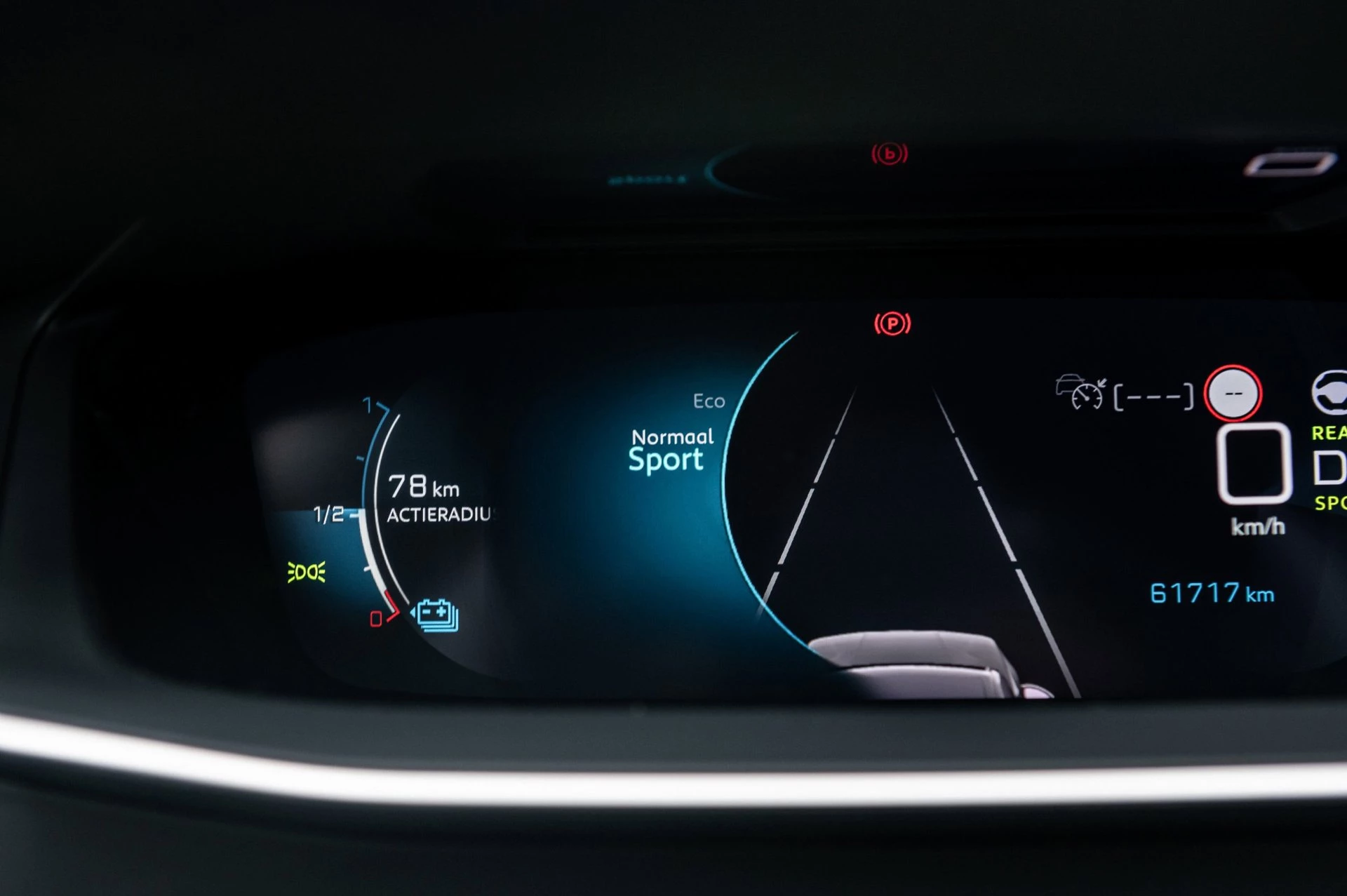 Hoofdafbeelding Peugeot e-2008