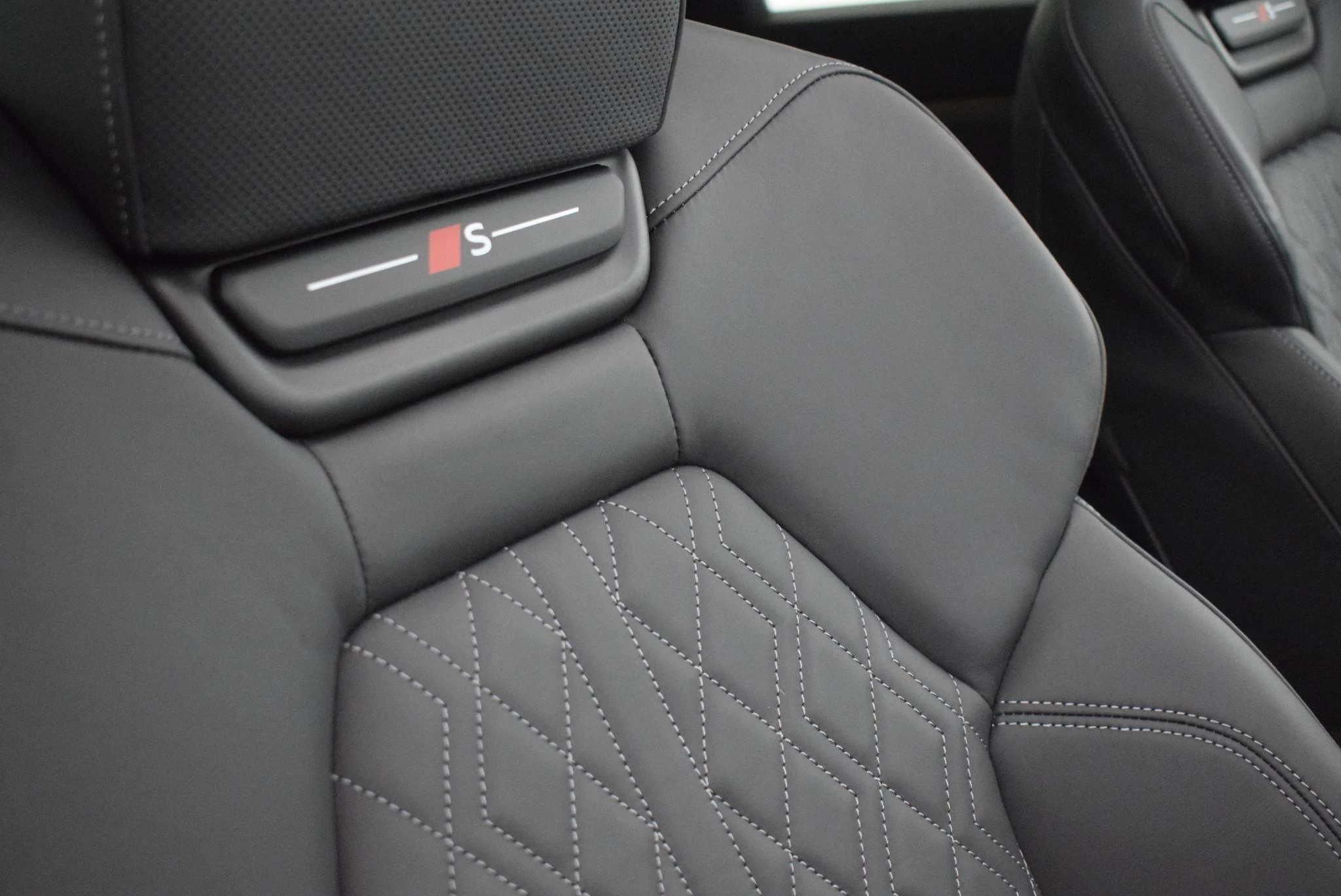Hoofdafbeelding Audi SQ6