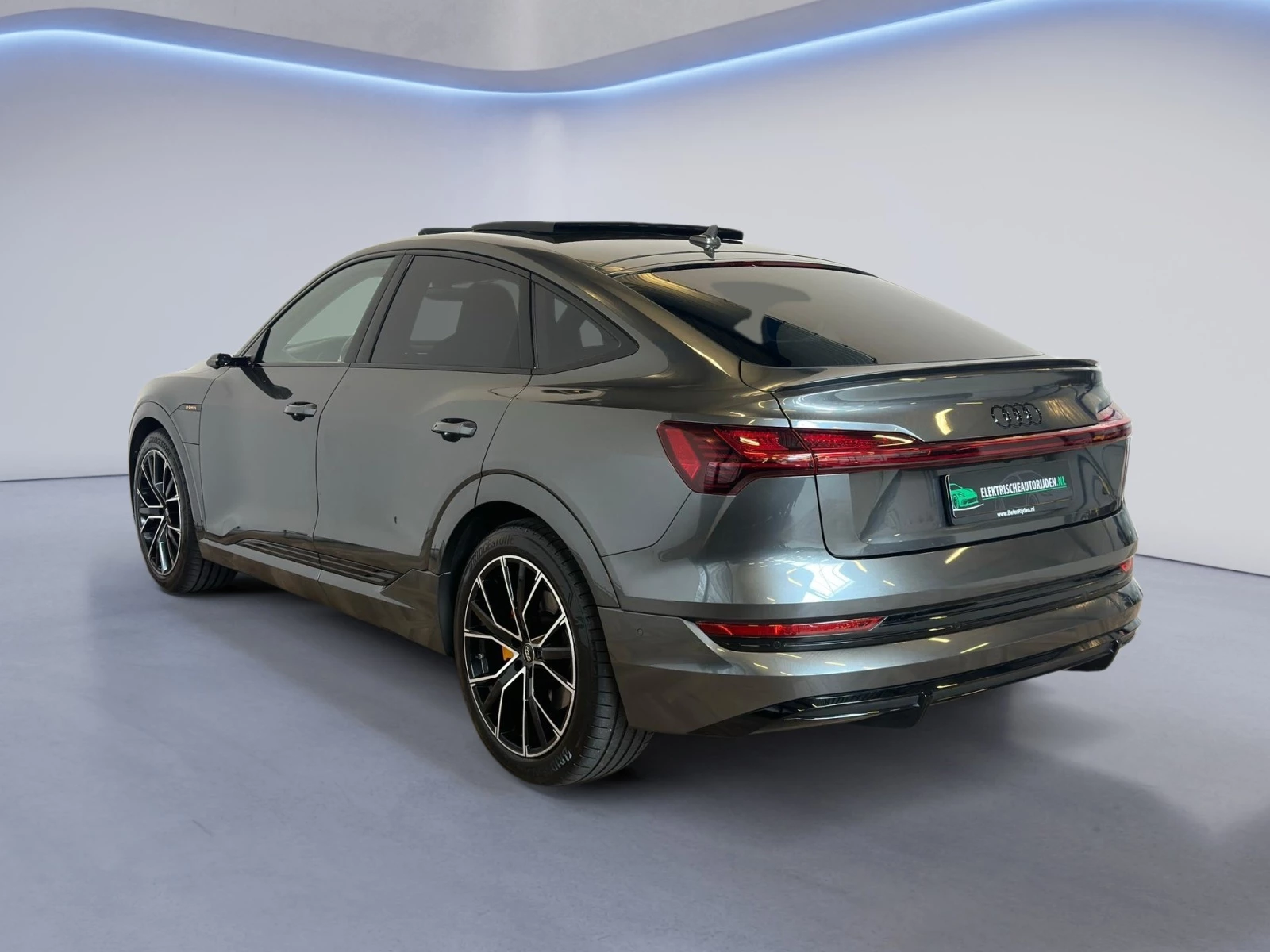 Hoofdafbeelding Audi e-tron