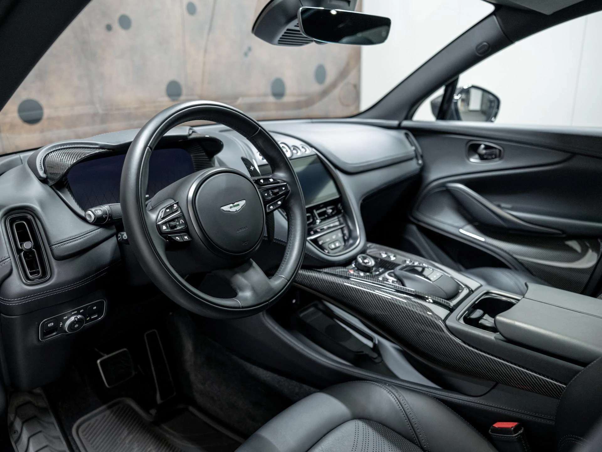 Hoofdafbeelding Aston Martin DBX