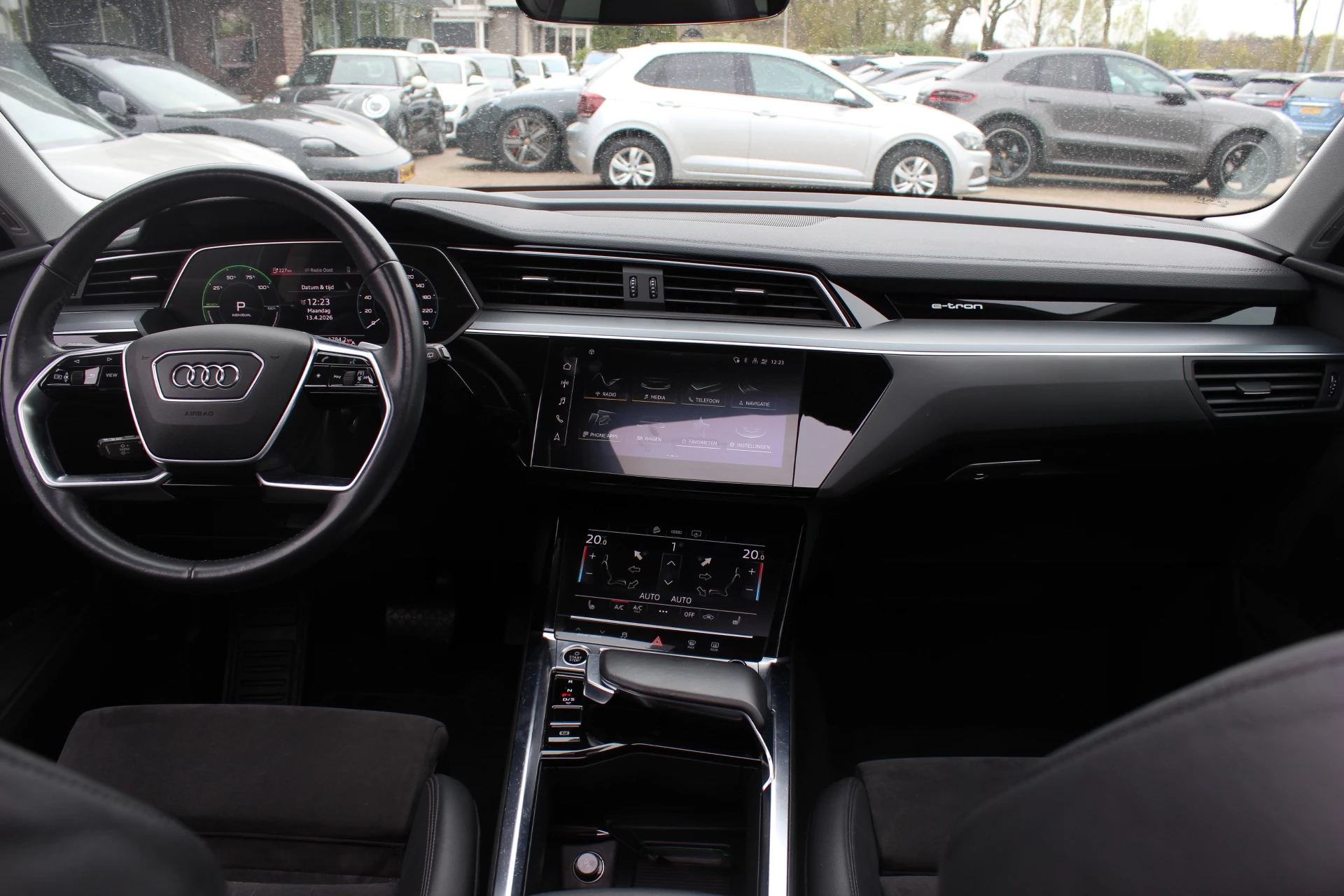 Hoofdafbeelding Audi e-tron