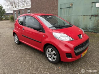 Peugeot 107 1.0-12V XS