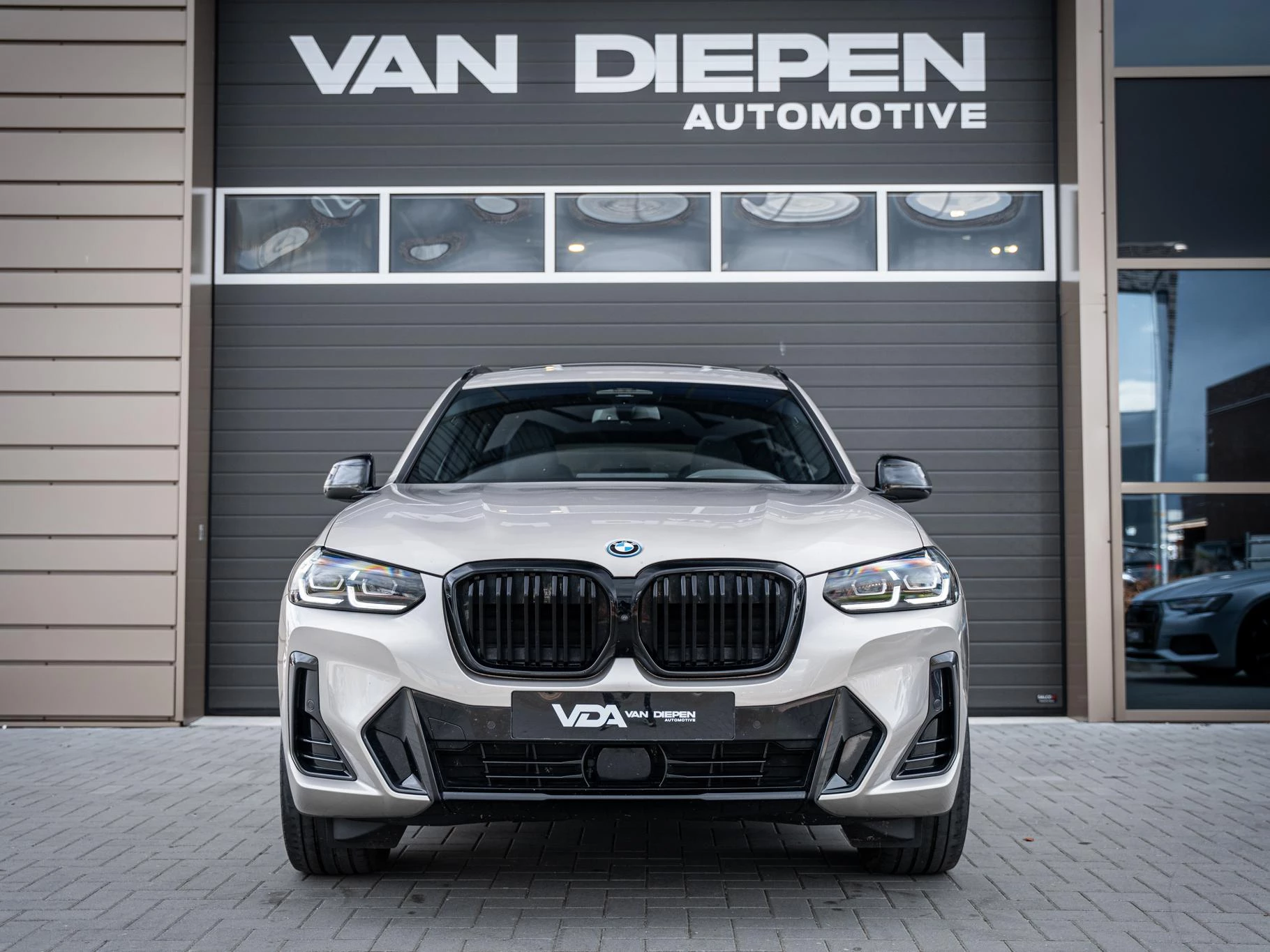 Hoofdafbeelding BMW iX3