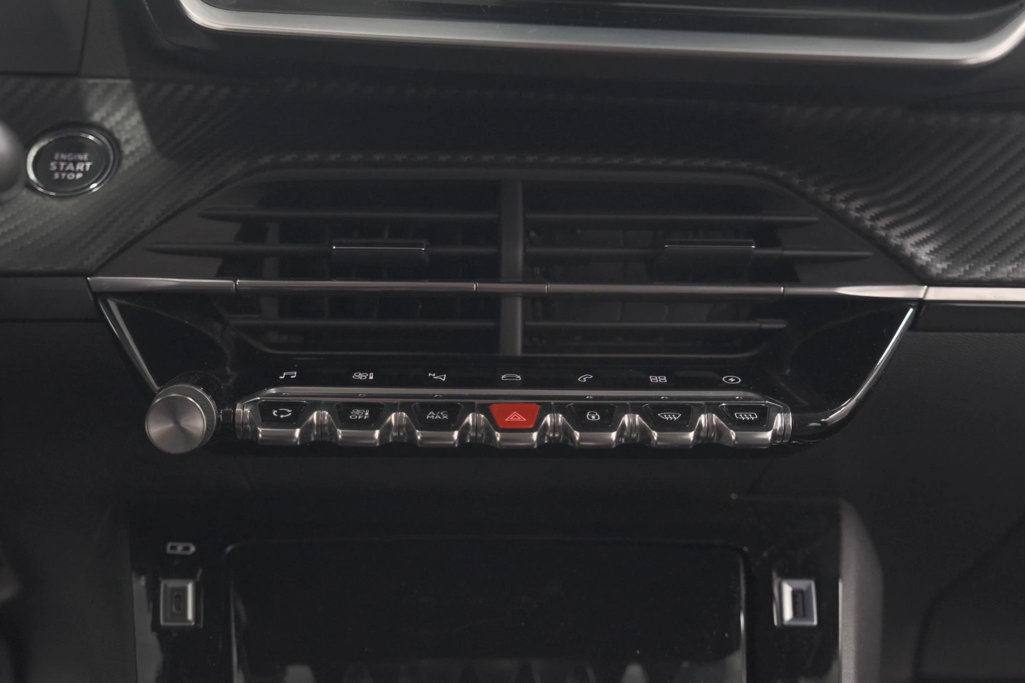 Hoofdafbeelding Peugeot e-2008