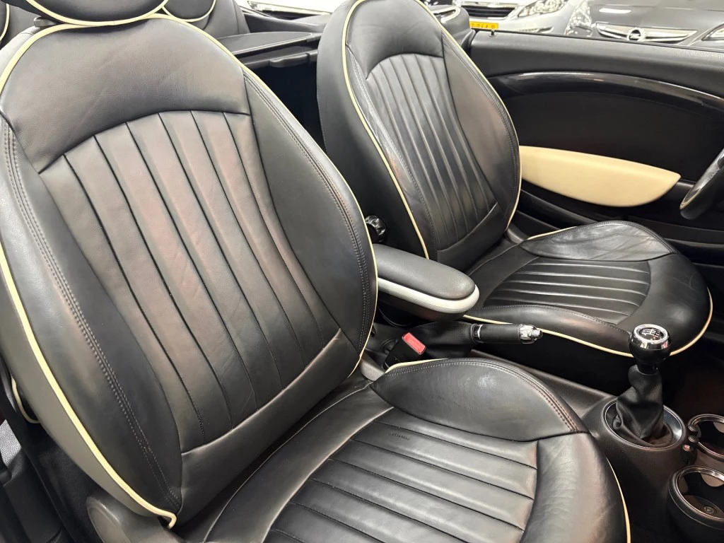 Hoofdafbeelding MINI Cabrio