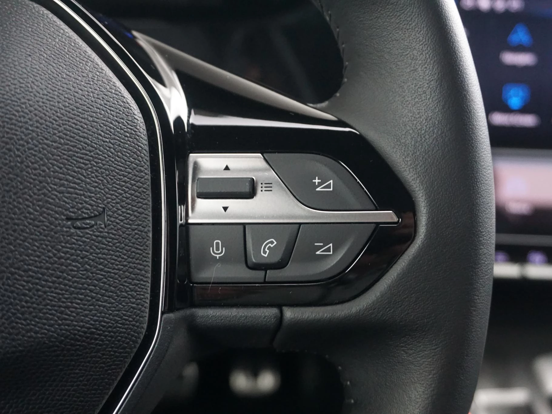 Hoofdafbeelding Peugeot e-308