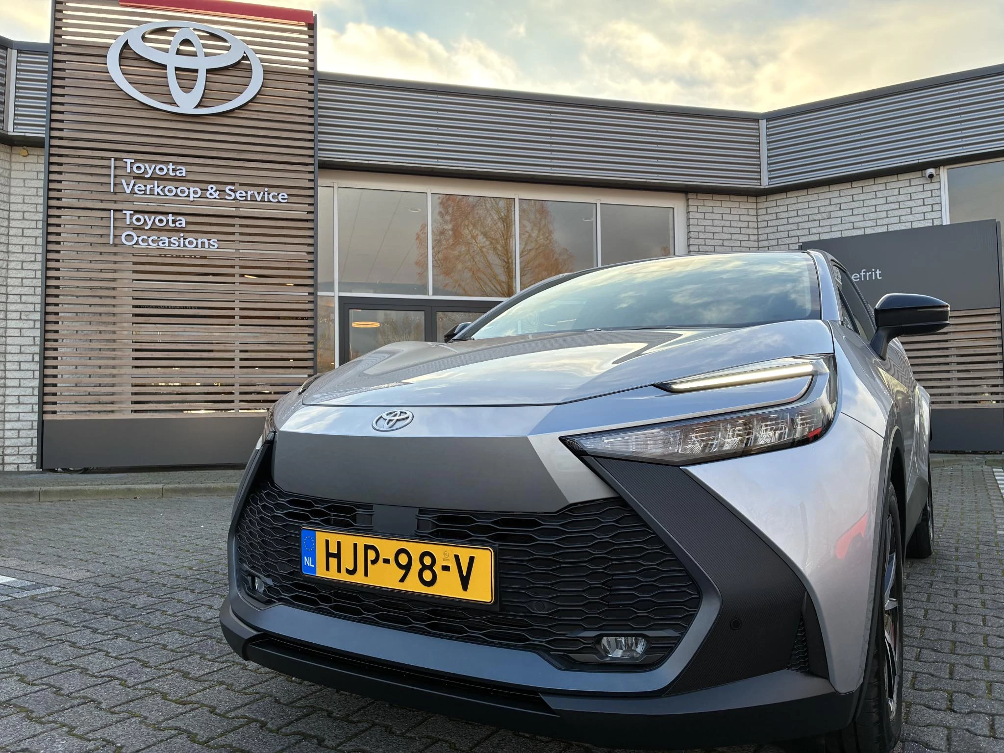 Hoofdafbeelding Toyota C-HR