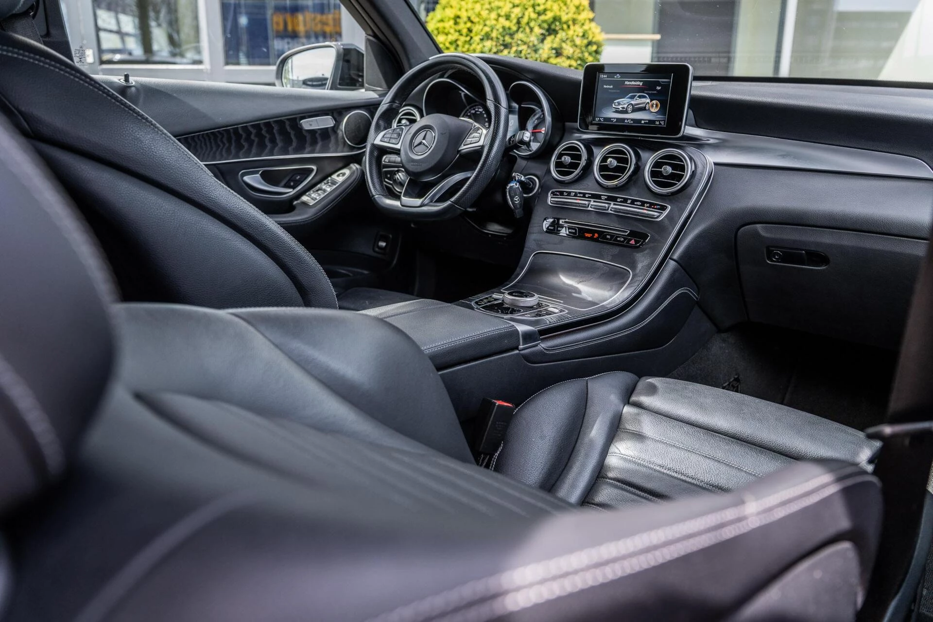 Hoofdafbeelding Mercedes-Benz GLC