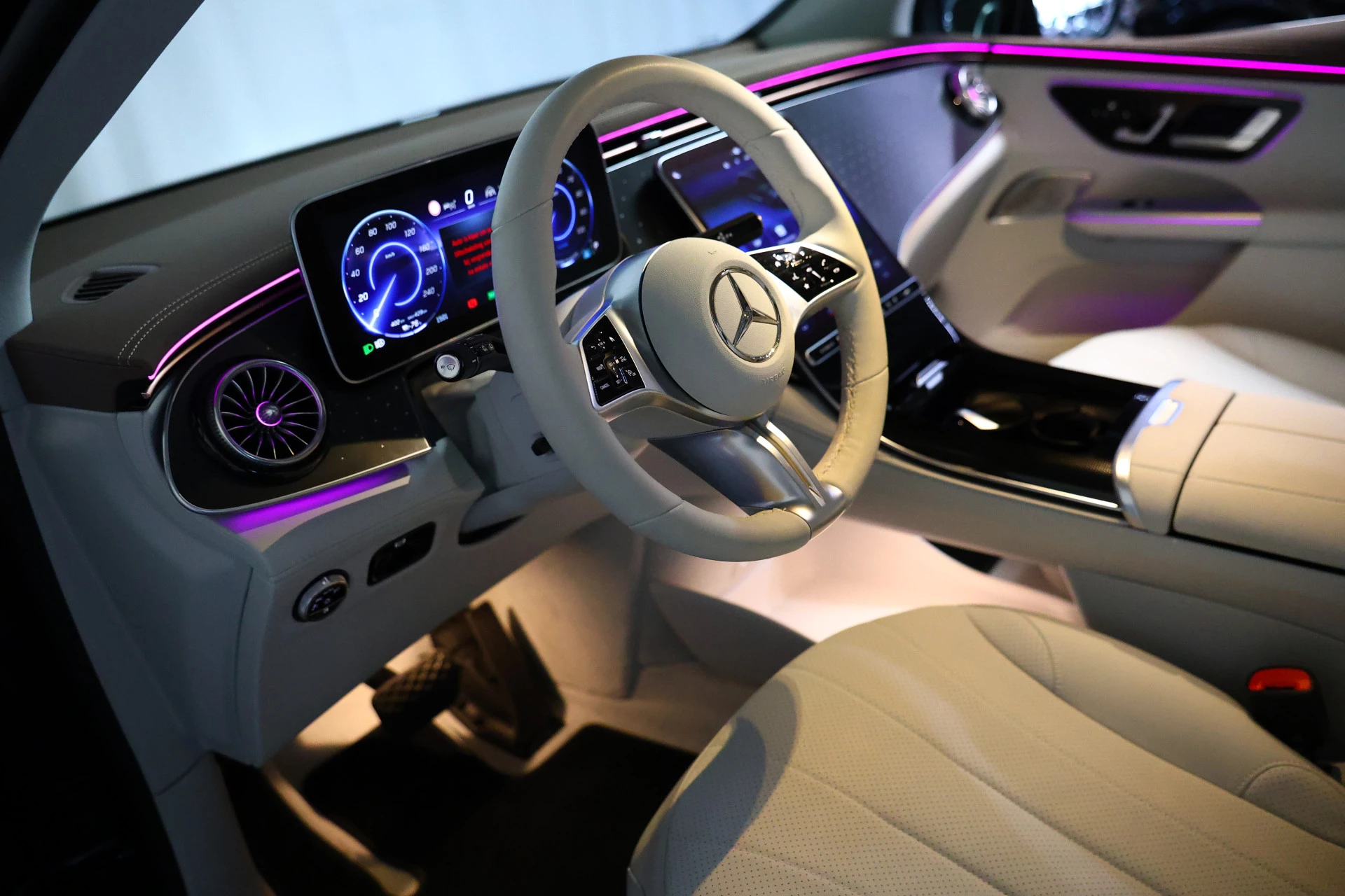 Hoofdafbeelding Mercedes-Benz EQE