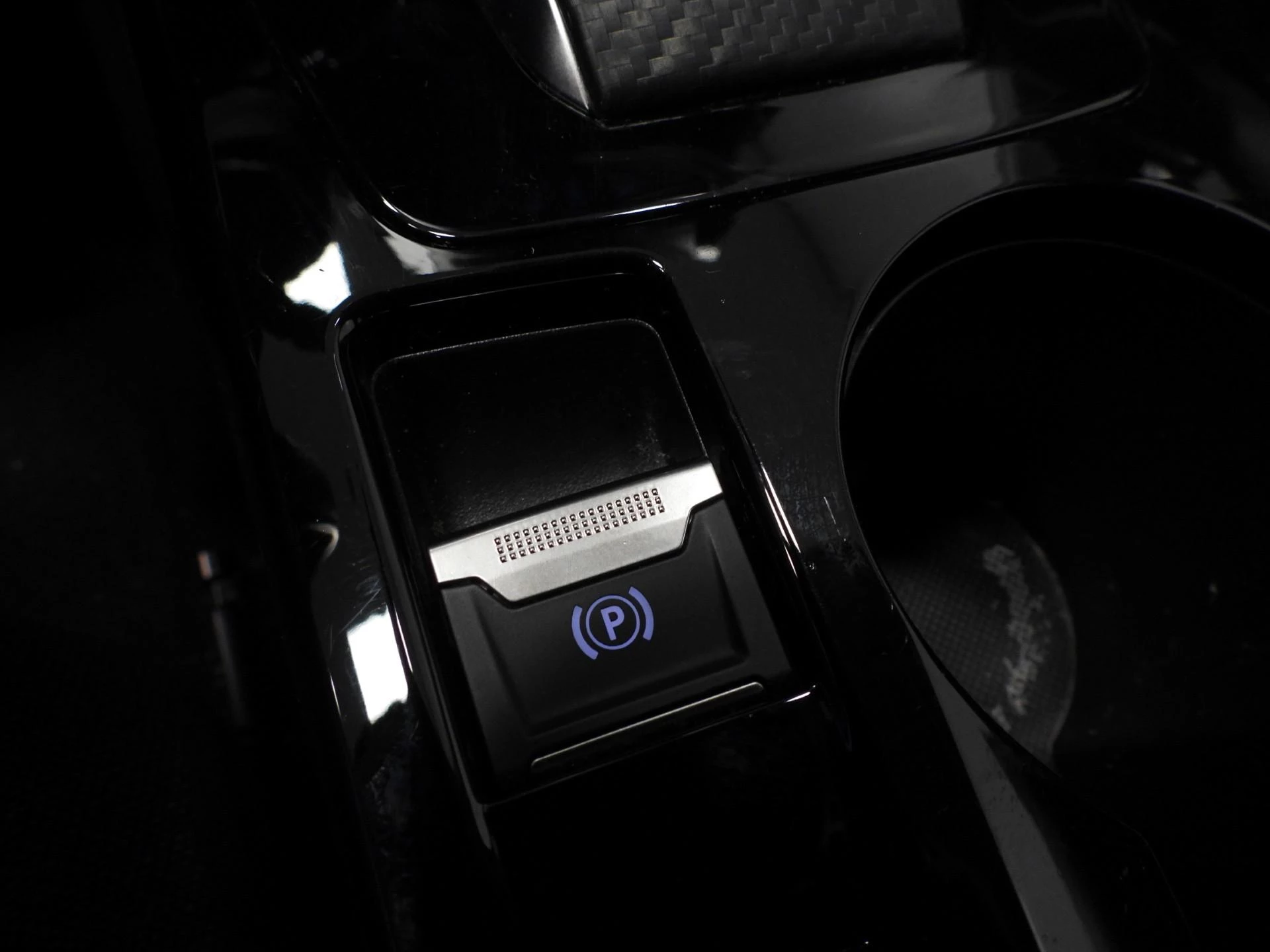 Hoofdafbeelding Peugeot e-208