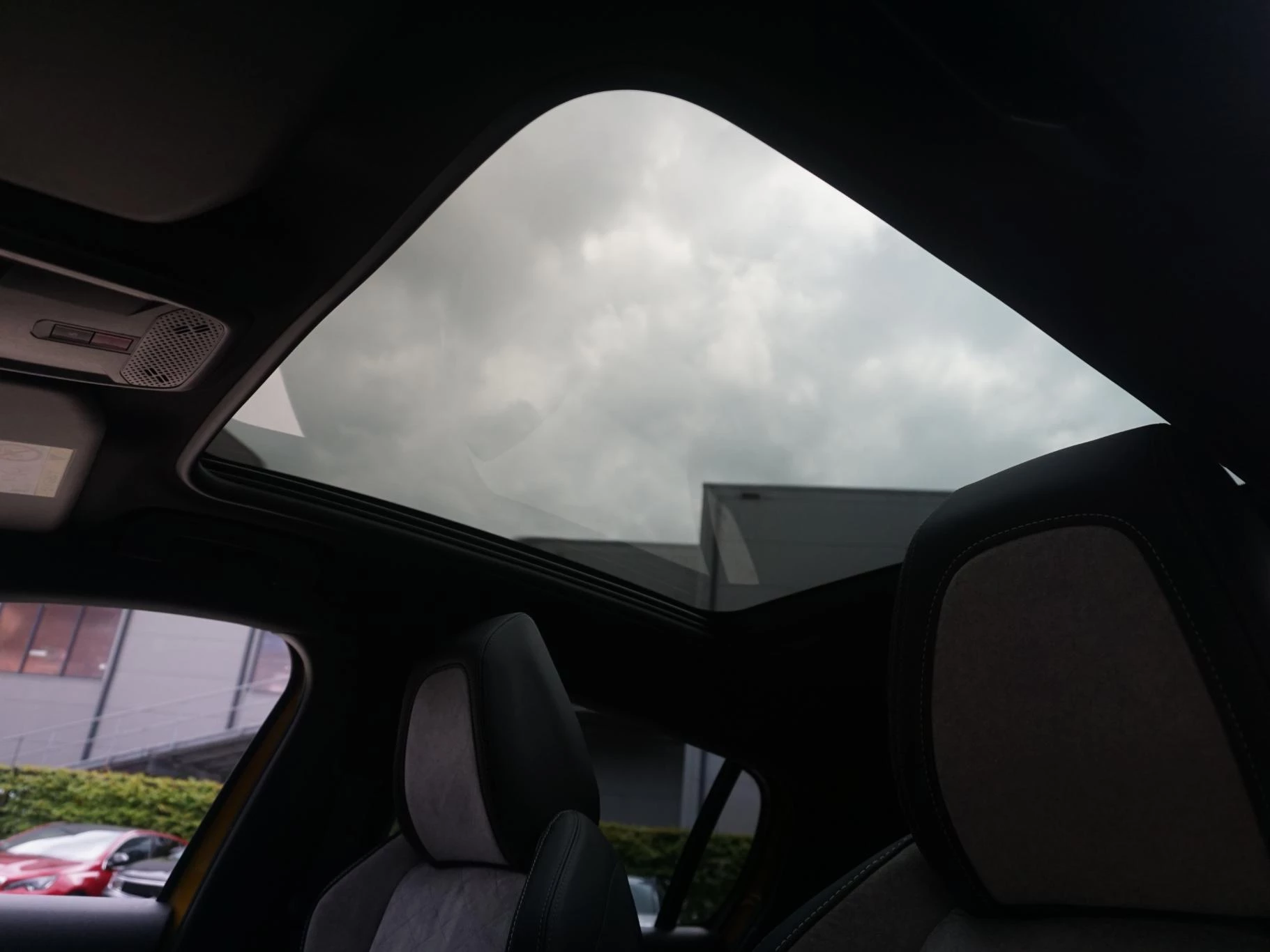 Hoofdafbeelding Peugeot e-208