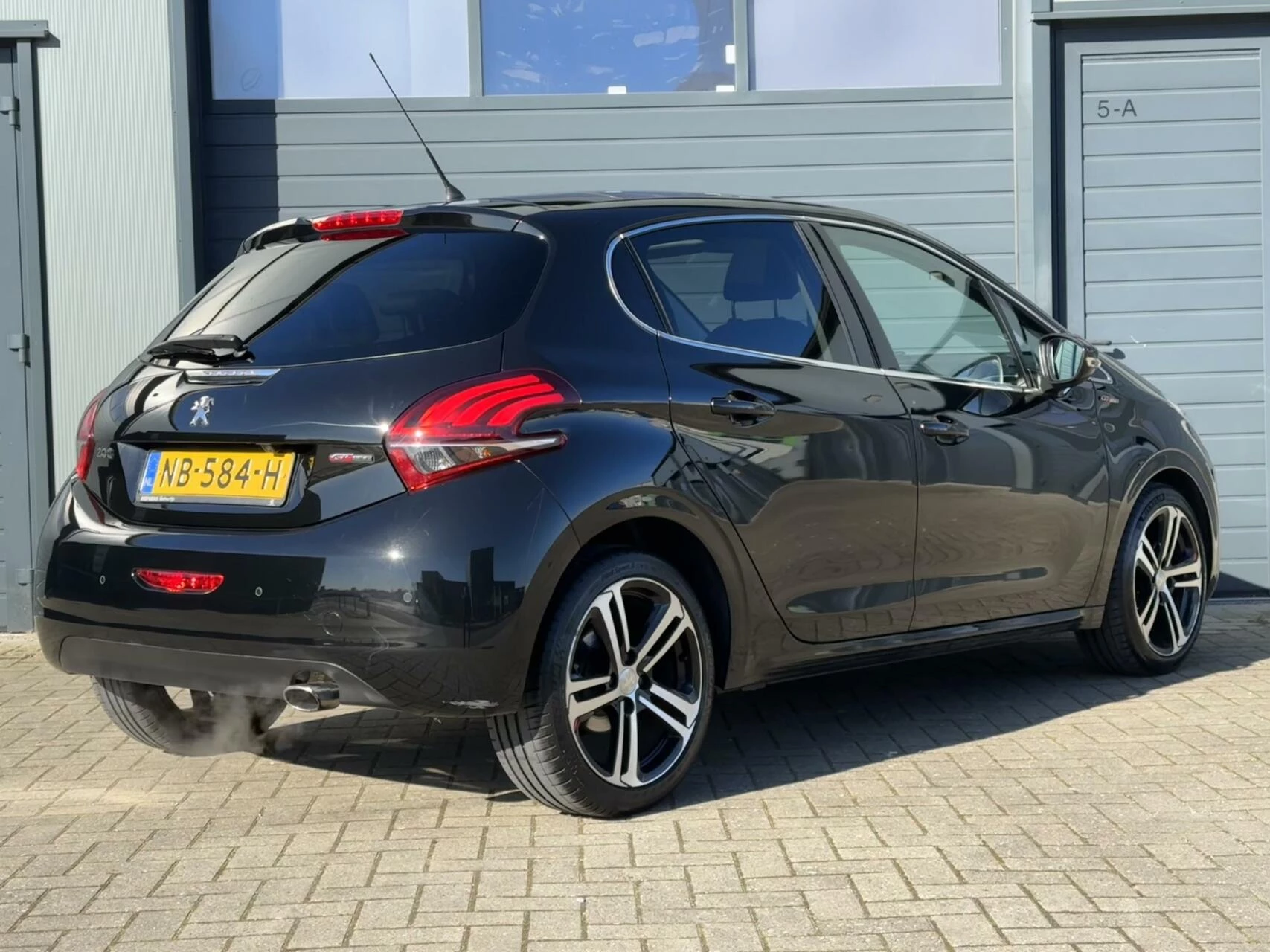 Hoofdafbeelding Peugeot 208