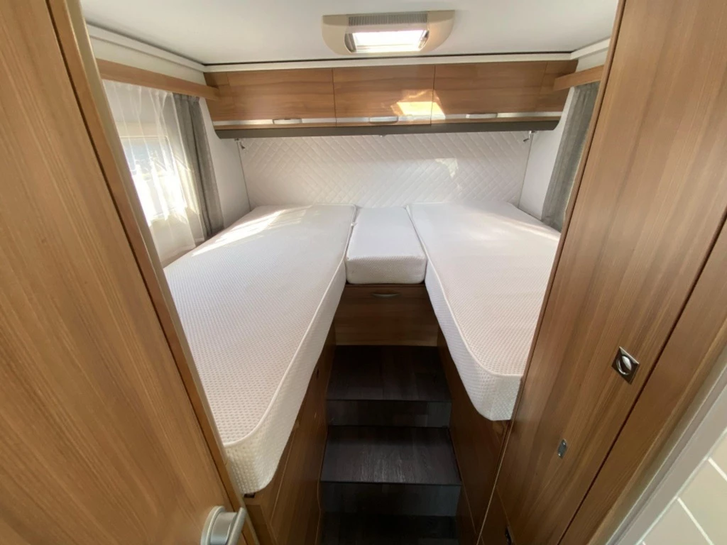 Hoofdafbeelding Adria Coral 670 Sl 2.2 140pk Enkele Bedden 202