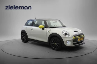MINI Electric Cooper Essential 33 kWh - Carplay, Navi, Half Leer, Camera, Stoelverw.