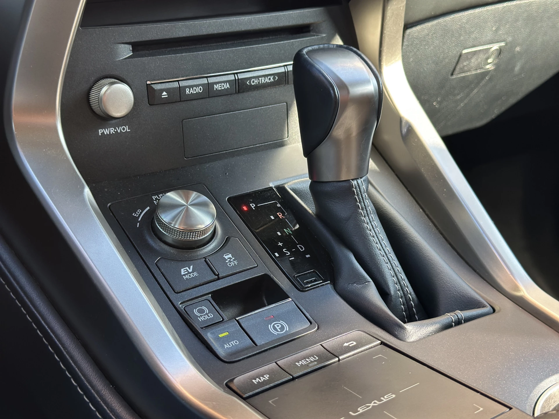 Hoofdafbeelding Lexus NX