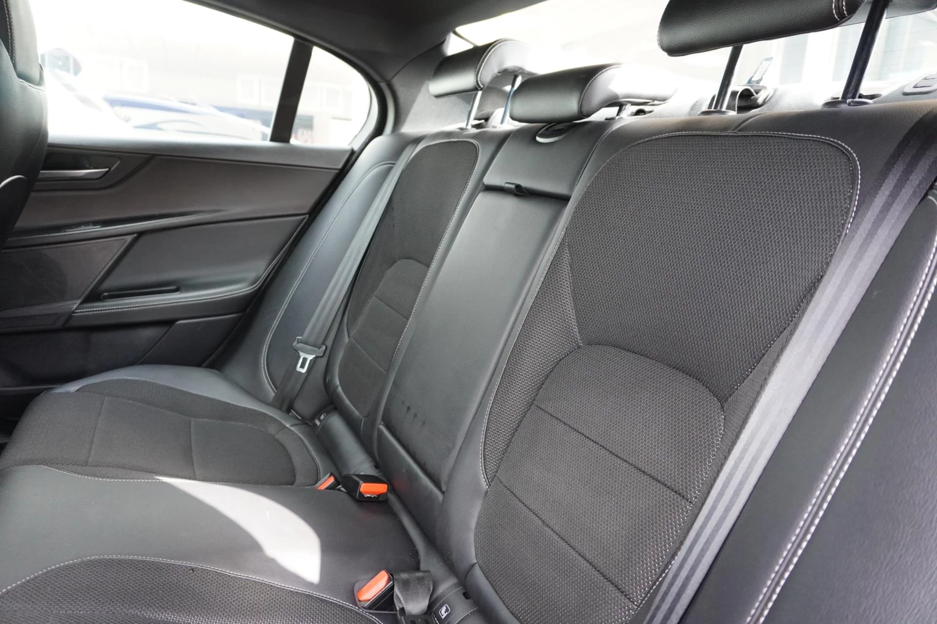 Hoofdafbeelding Jaguar XE