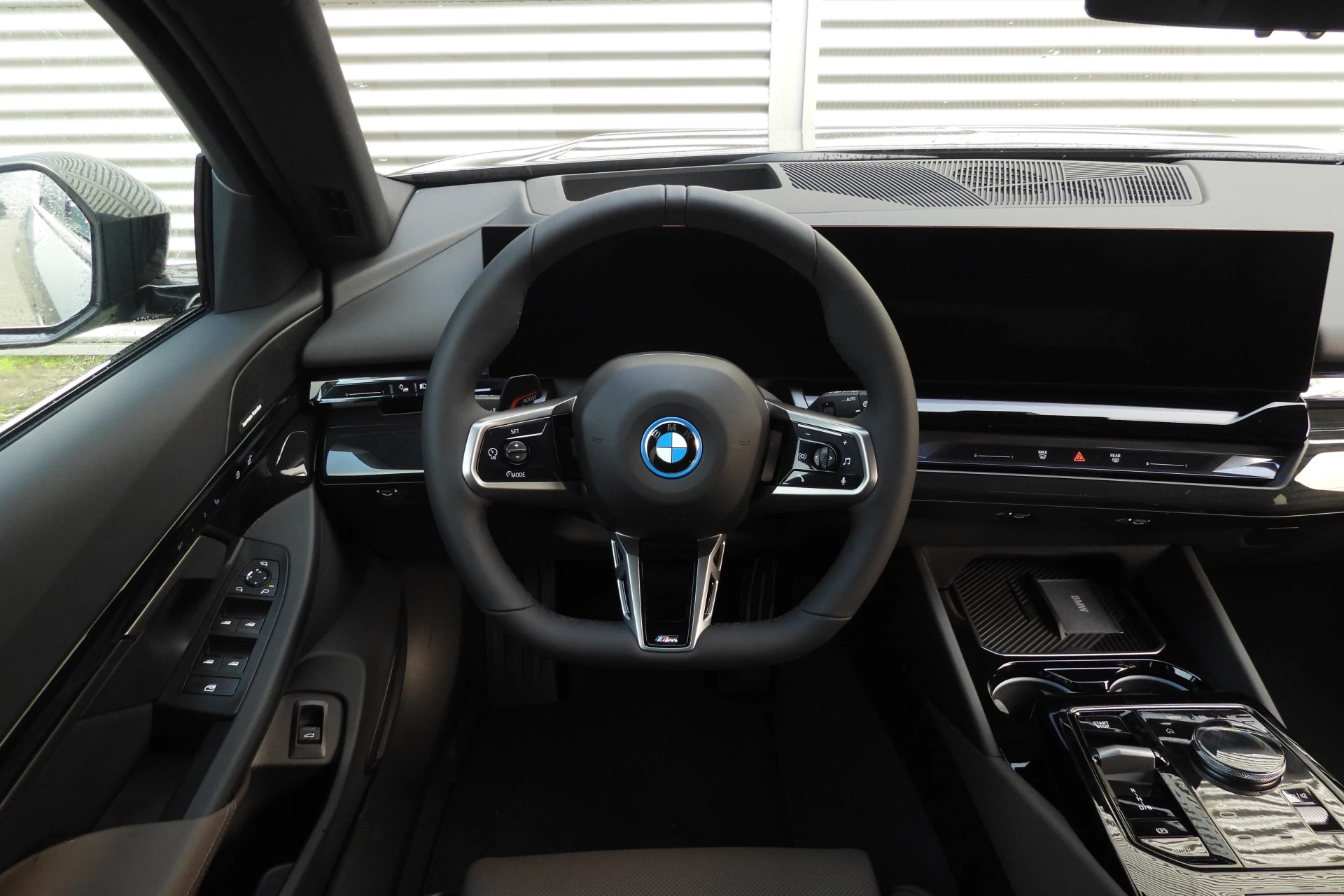 Hoofdafbeelding BMW i5