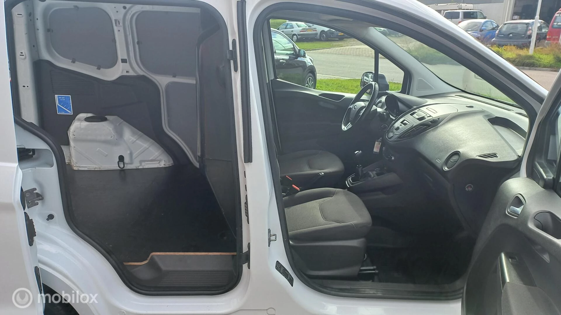 Hoofdafbeelding Ford Transit Courier