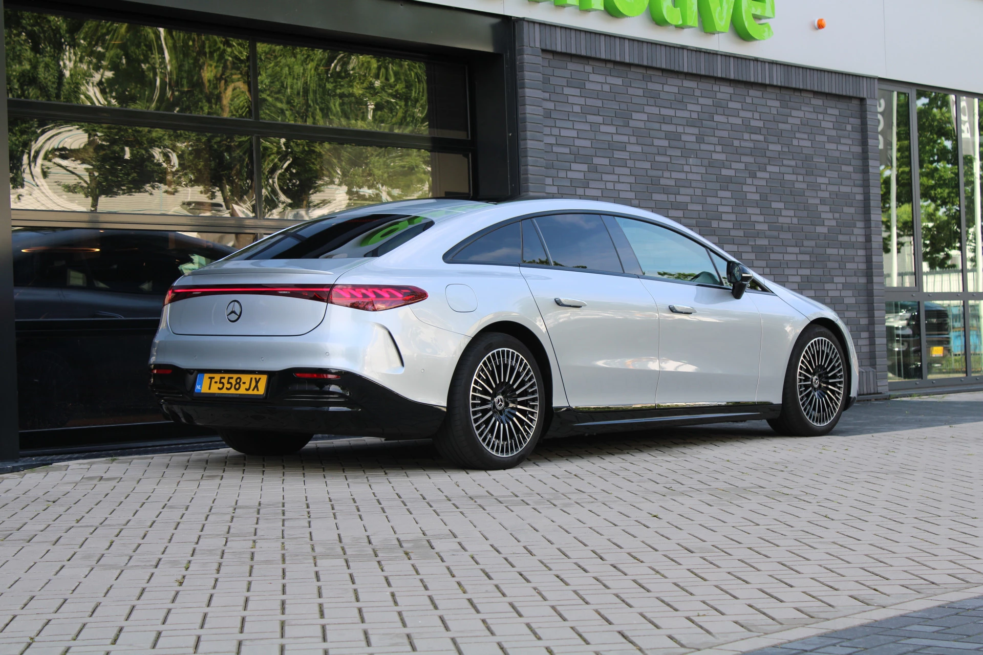 Hoofdafbeelding Mercedes-Benz EQS
