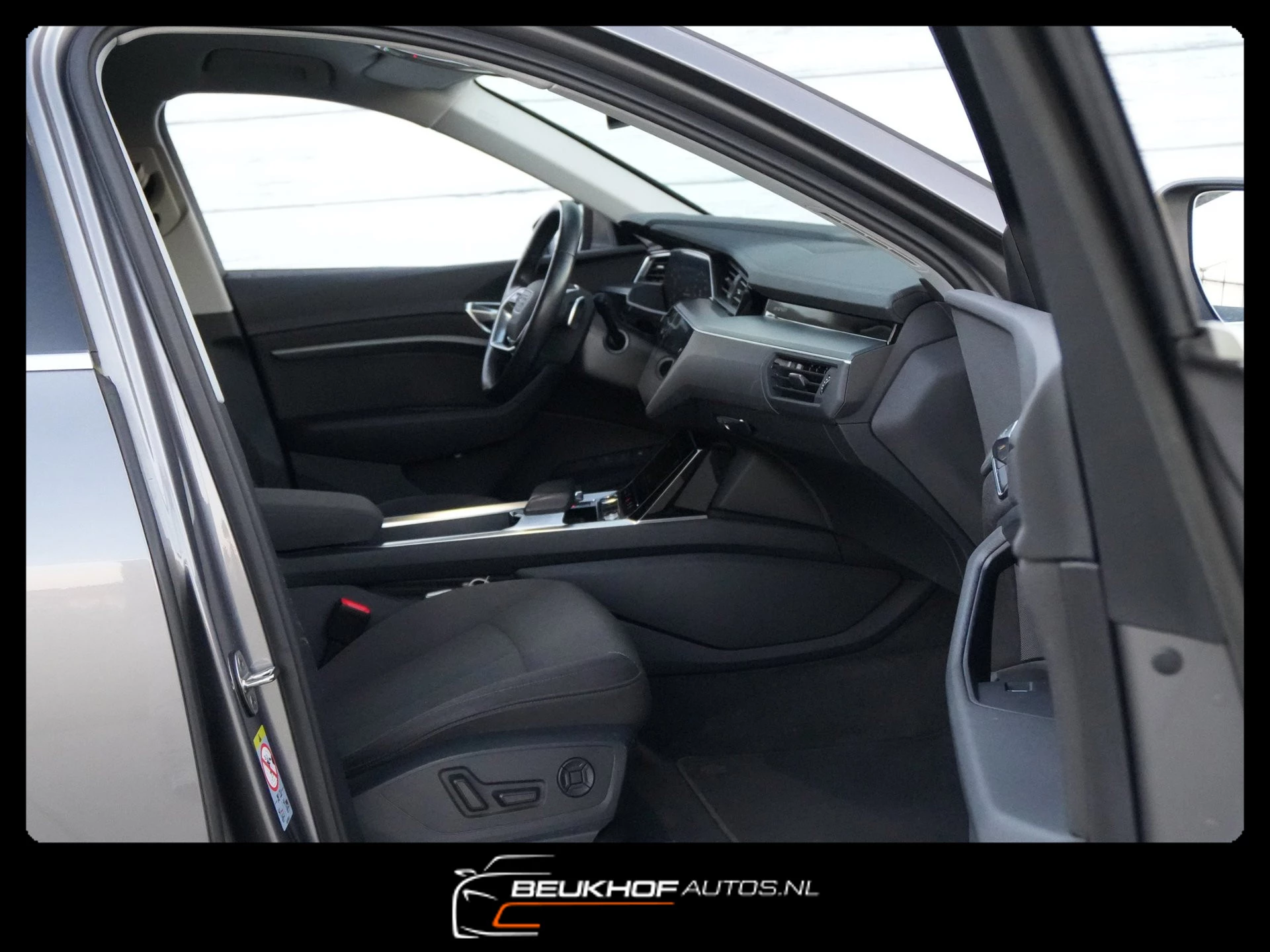 Hoofdafbeelding Audi e-tron