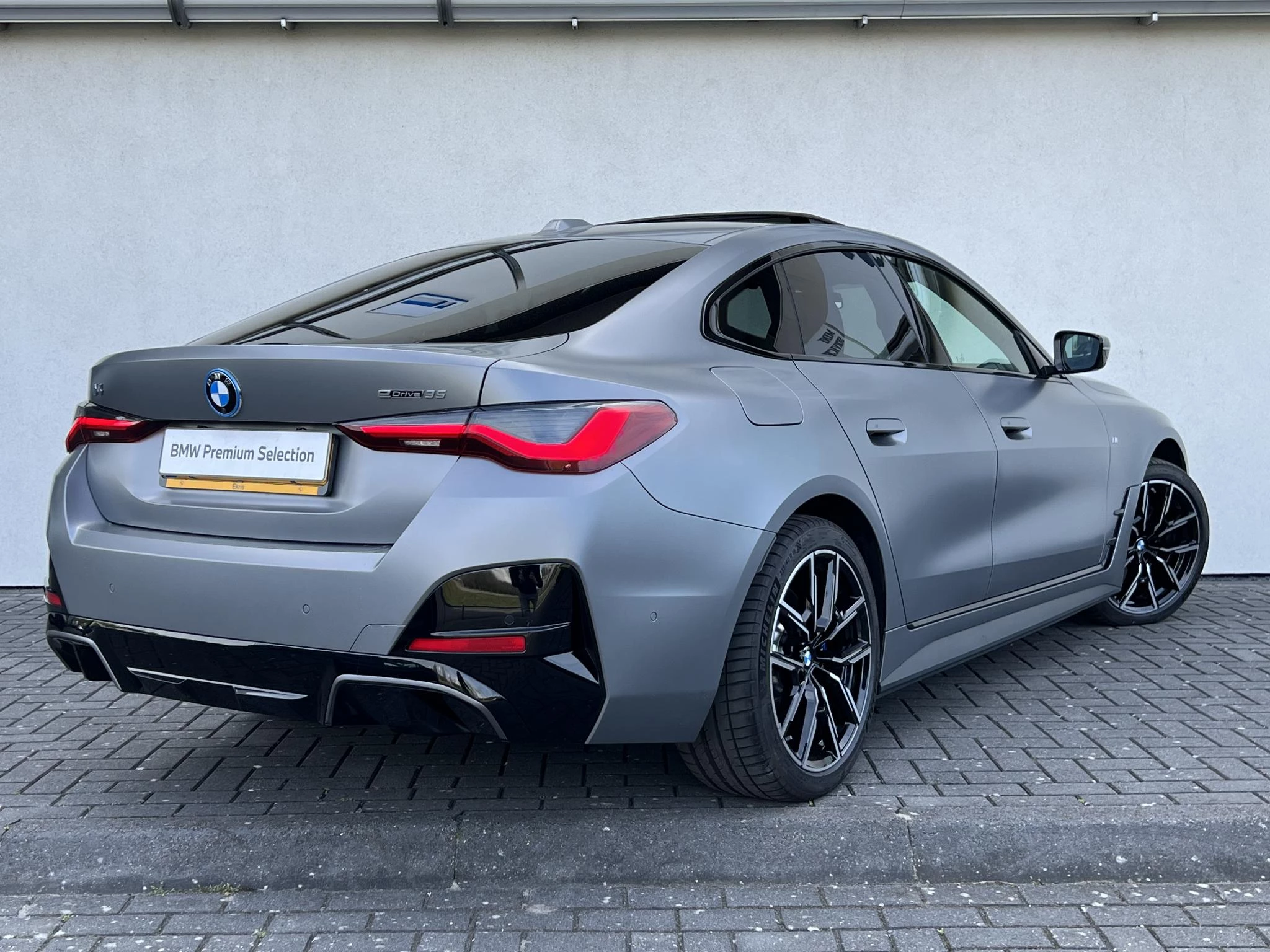 Hoofdafbeelding BMW i4
