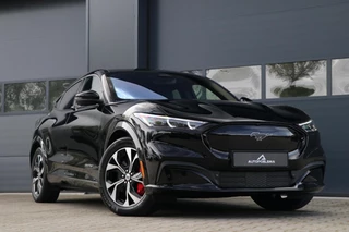Ford Mustang Mach-E Extended First Edition AWD 98 kWh Panodak Trekhaak Leder AppleCarplay 88000KM BJ2021