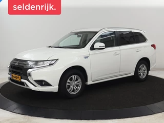 Mitsubishi Outlander 2.4 PHEV Pure | Stoelverwarming | Trekhaak |  Camera | Carplay | Keyless | DAB | Cruise control | Bluetooth | Climate control | Plug In