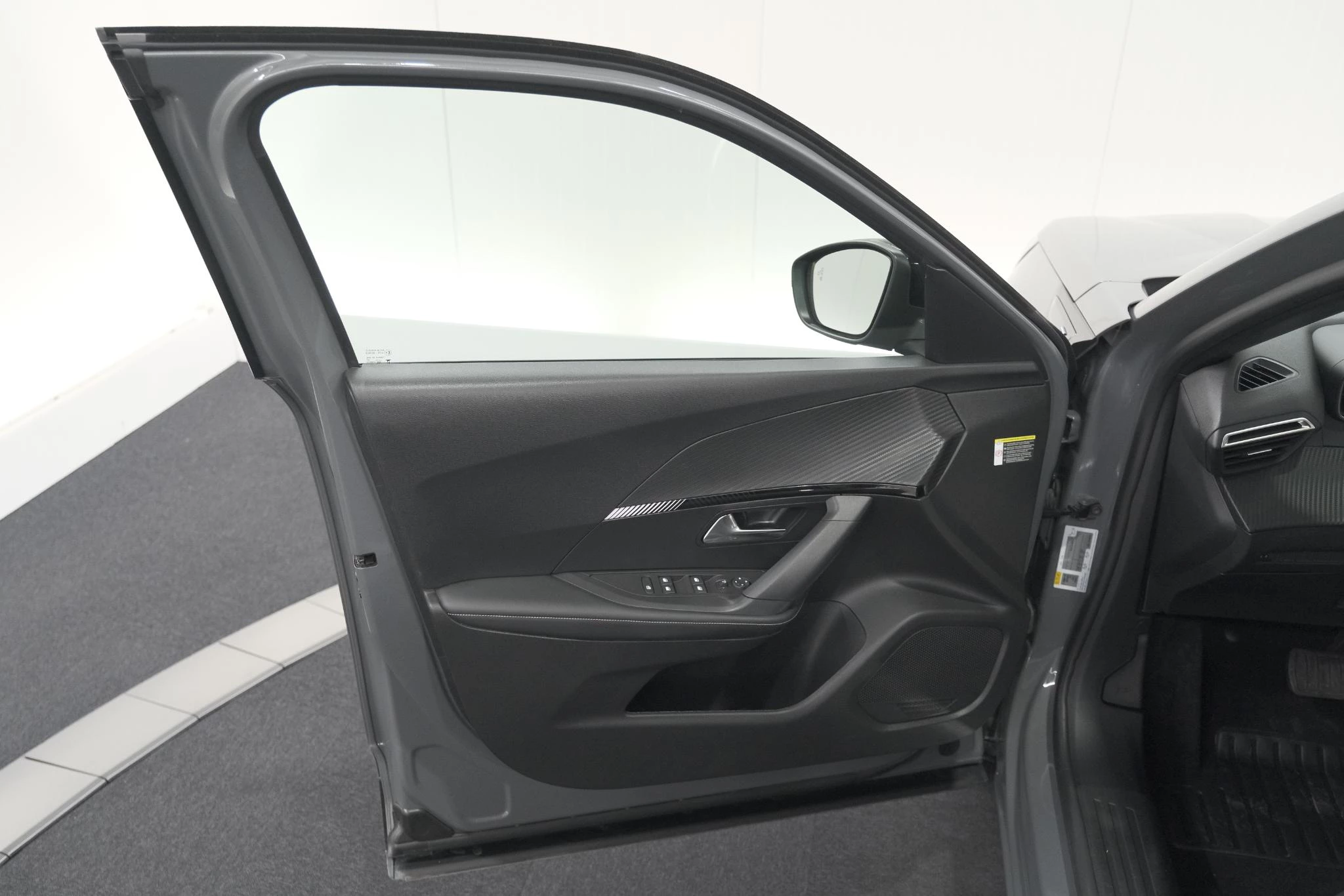 Hoofdafbeelding Peugeot e-2008