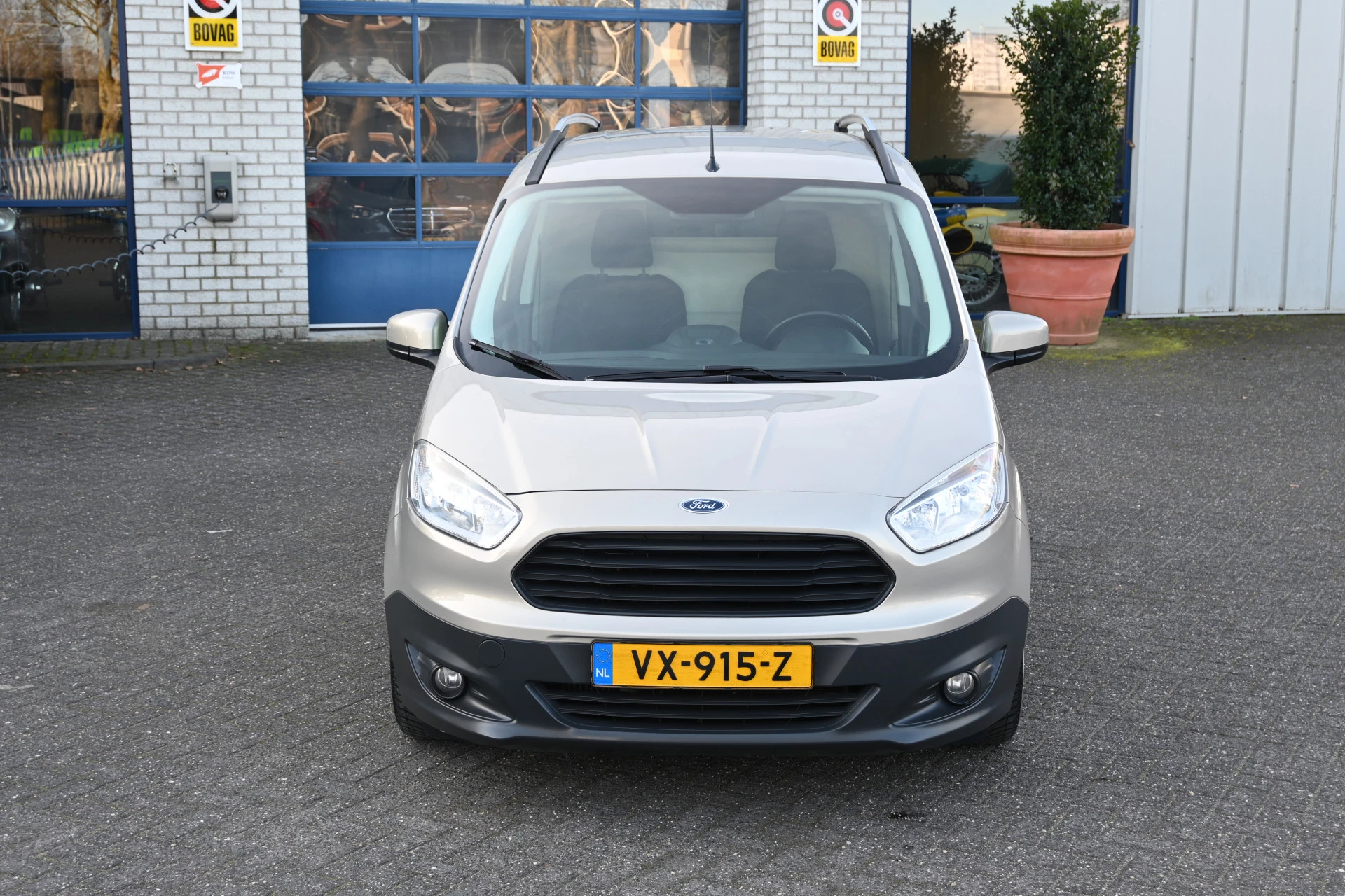 Hoofdafbeelding Ford Transit Courier
