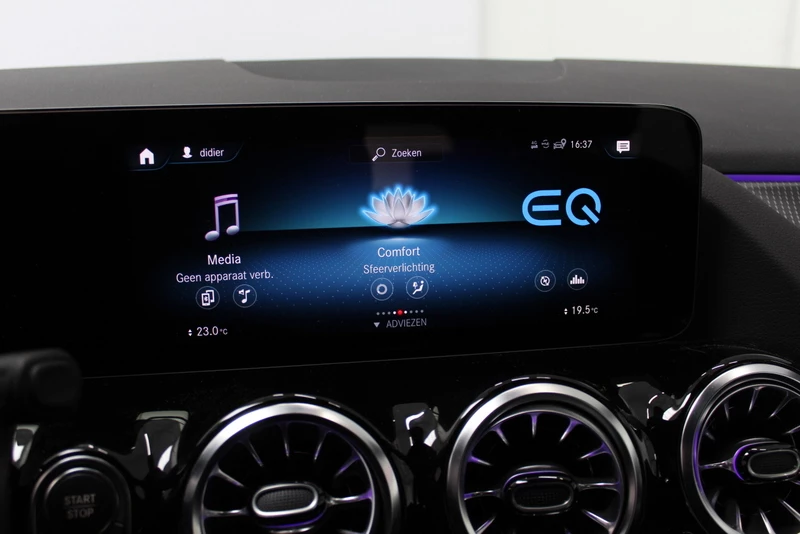 Hoofdafbeelding Mercedes-Benz EQA