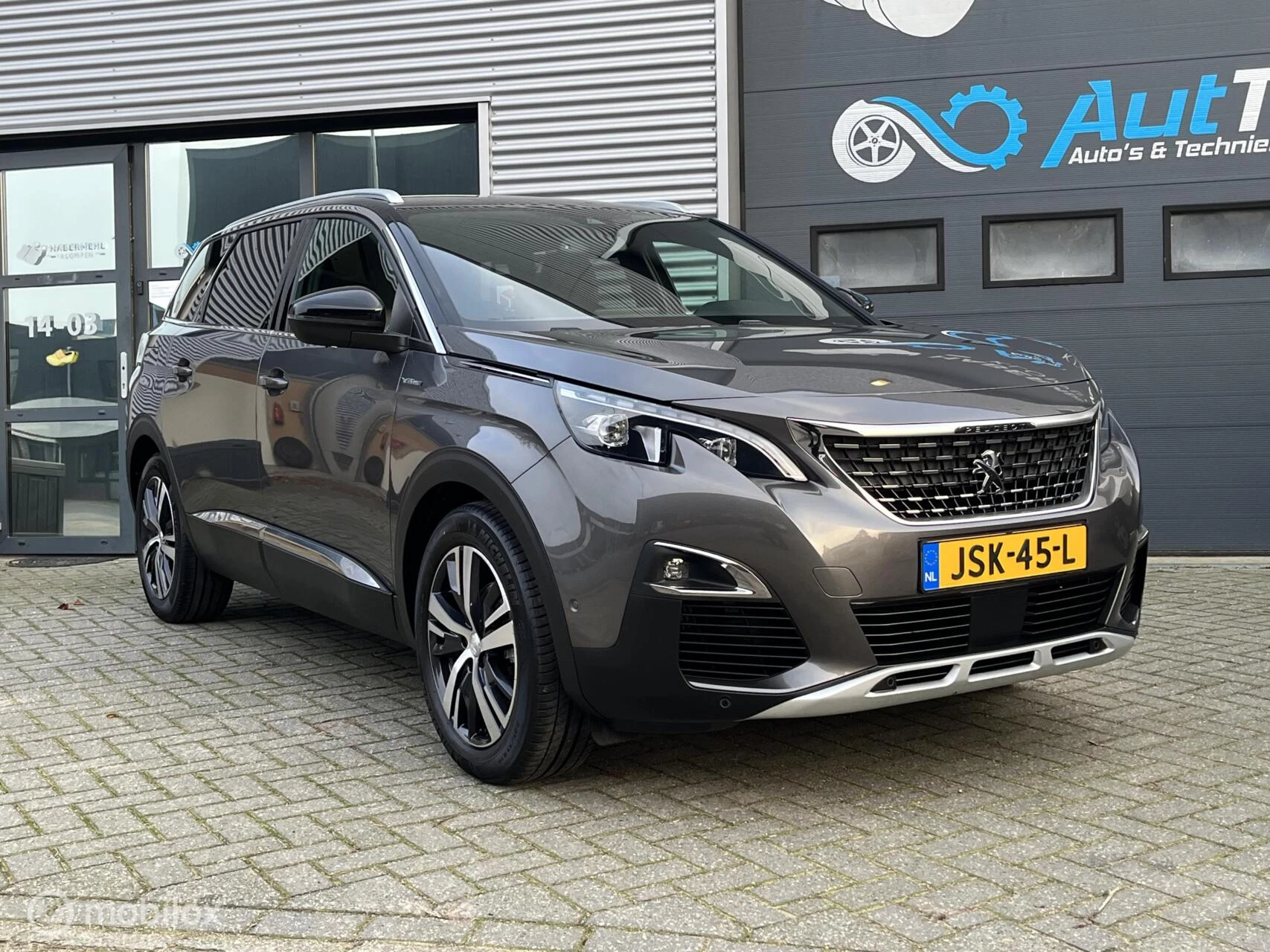 Hoofdafbeelding Peugeot 5008