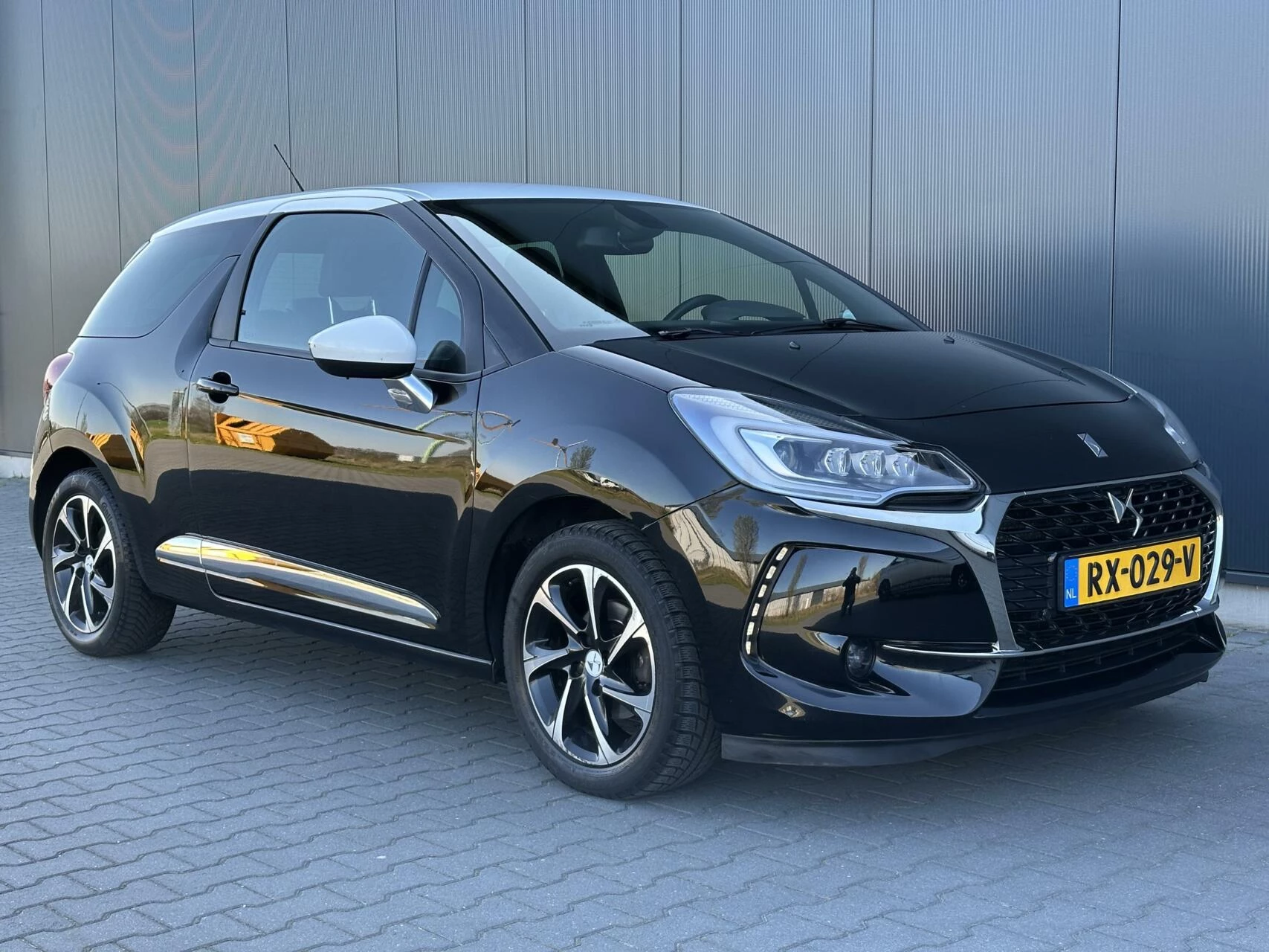 Hoofdafbeelding DS DS 3
