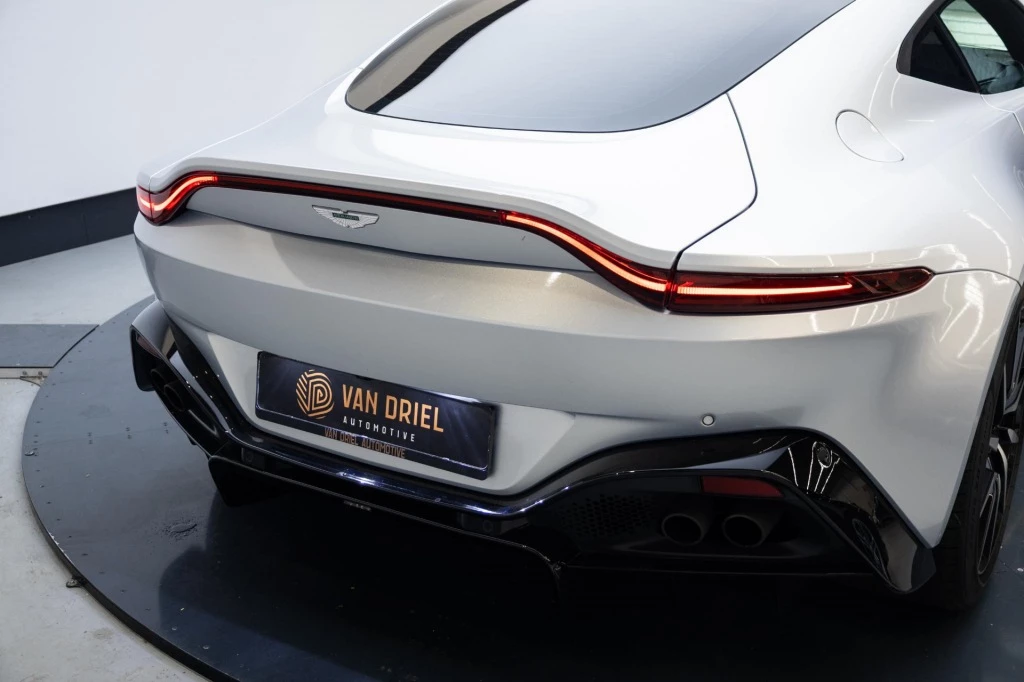 Hoofdafbeelding Aston Martin V8 Vantage