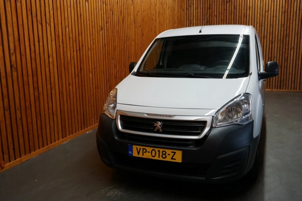 Hoofdafbeelding Peugeot Partner
