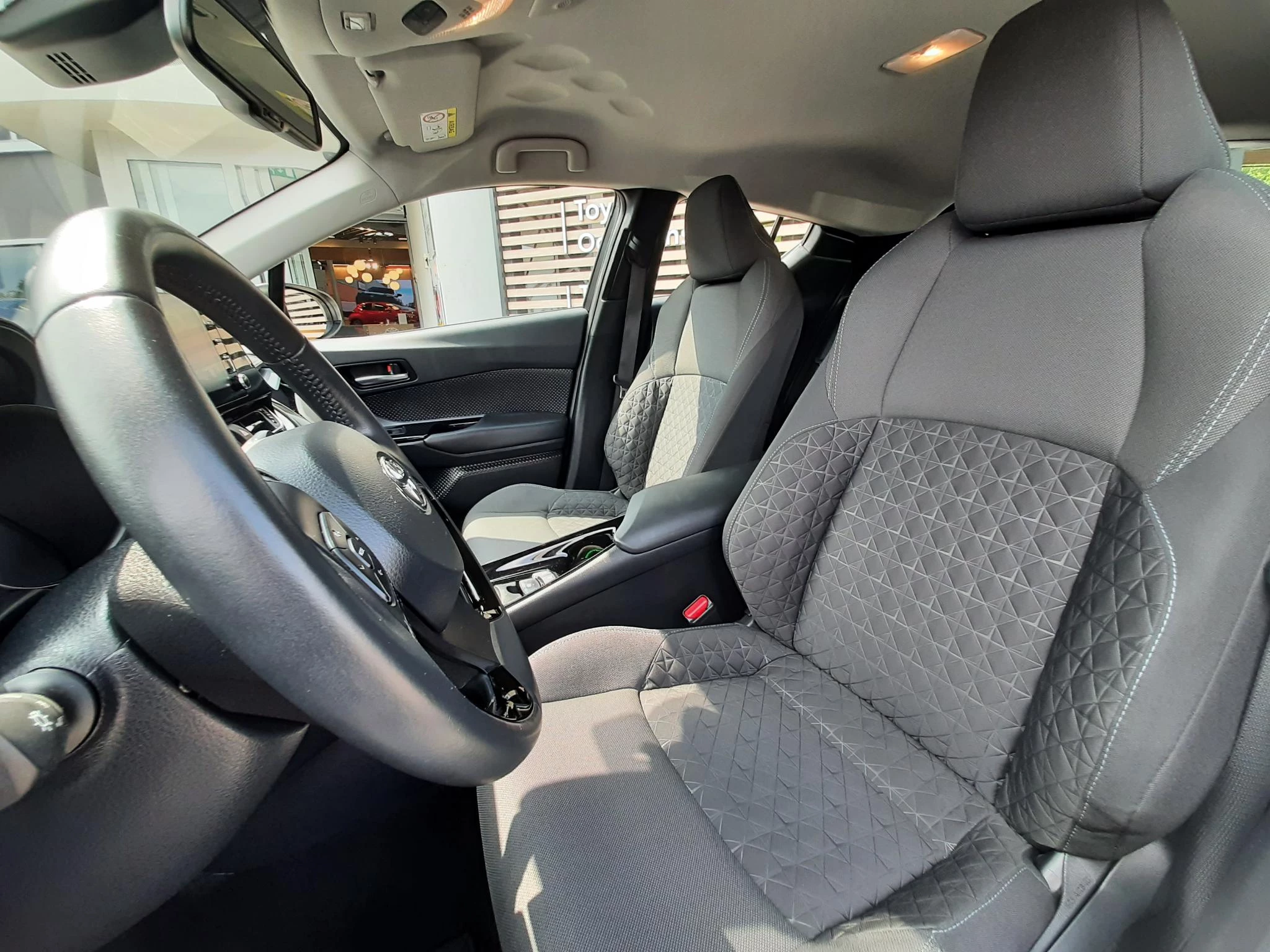 Hoofdafbeelding Toyota C-HR
