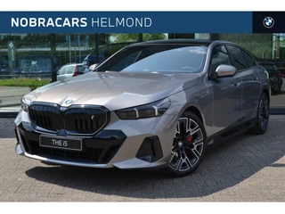 BMW i5 eDrive40 High Executive M Sport / Panoramadak / Adaptieve LED / Comfort Access / Parking Assistant Plus / Stuurverwarming