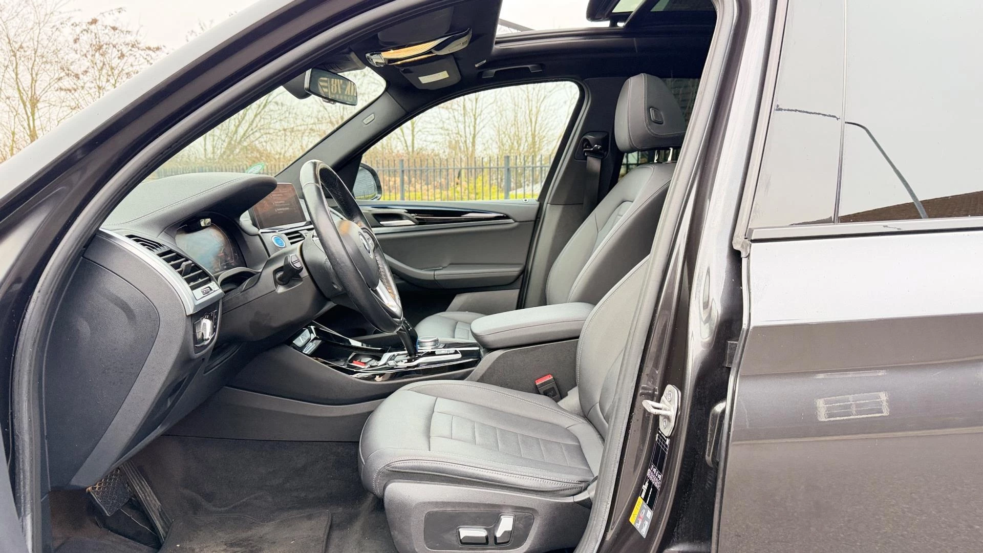 Hoofdafbeelding BMW iX3